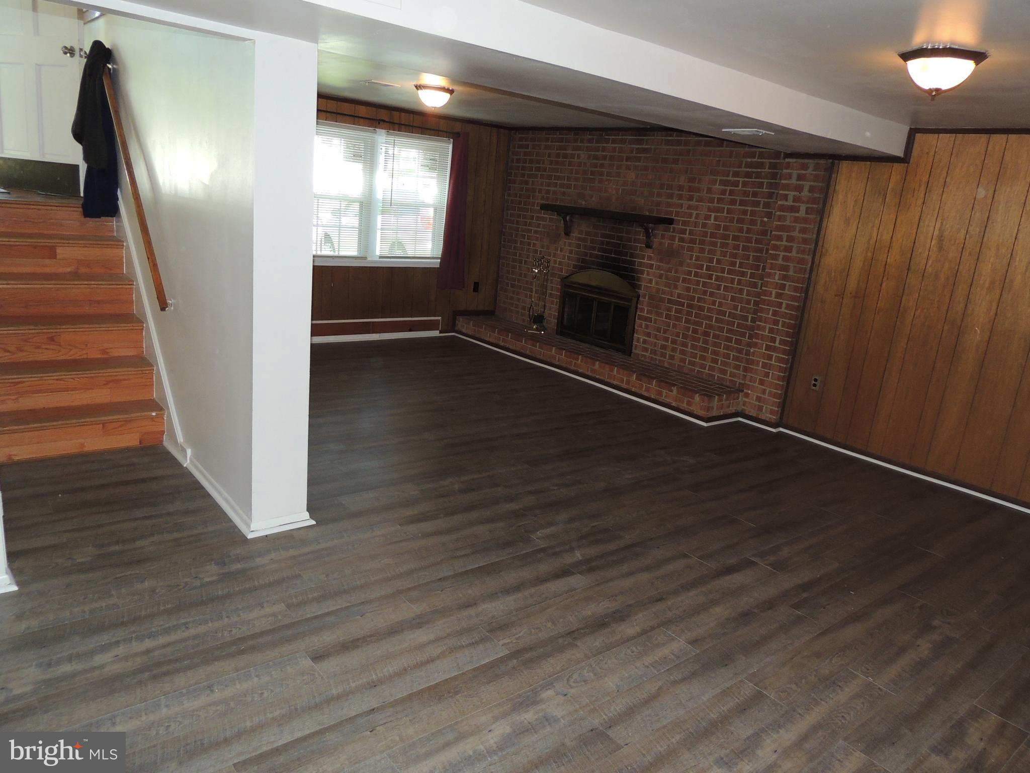 DALE CITY - Residential Lease