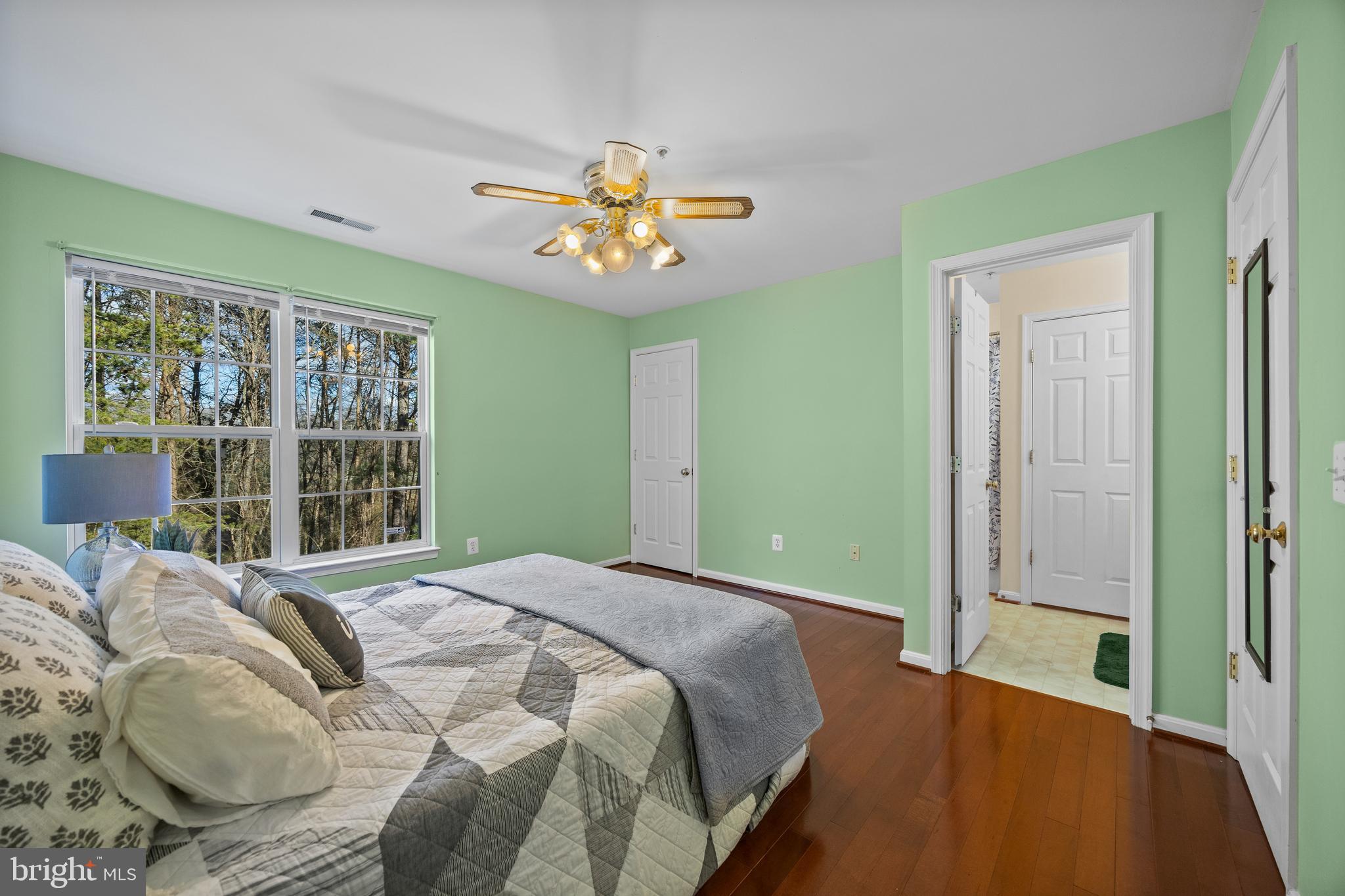 SEVEN OAKS - Residential