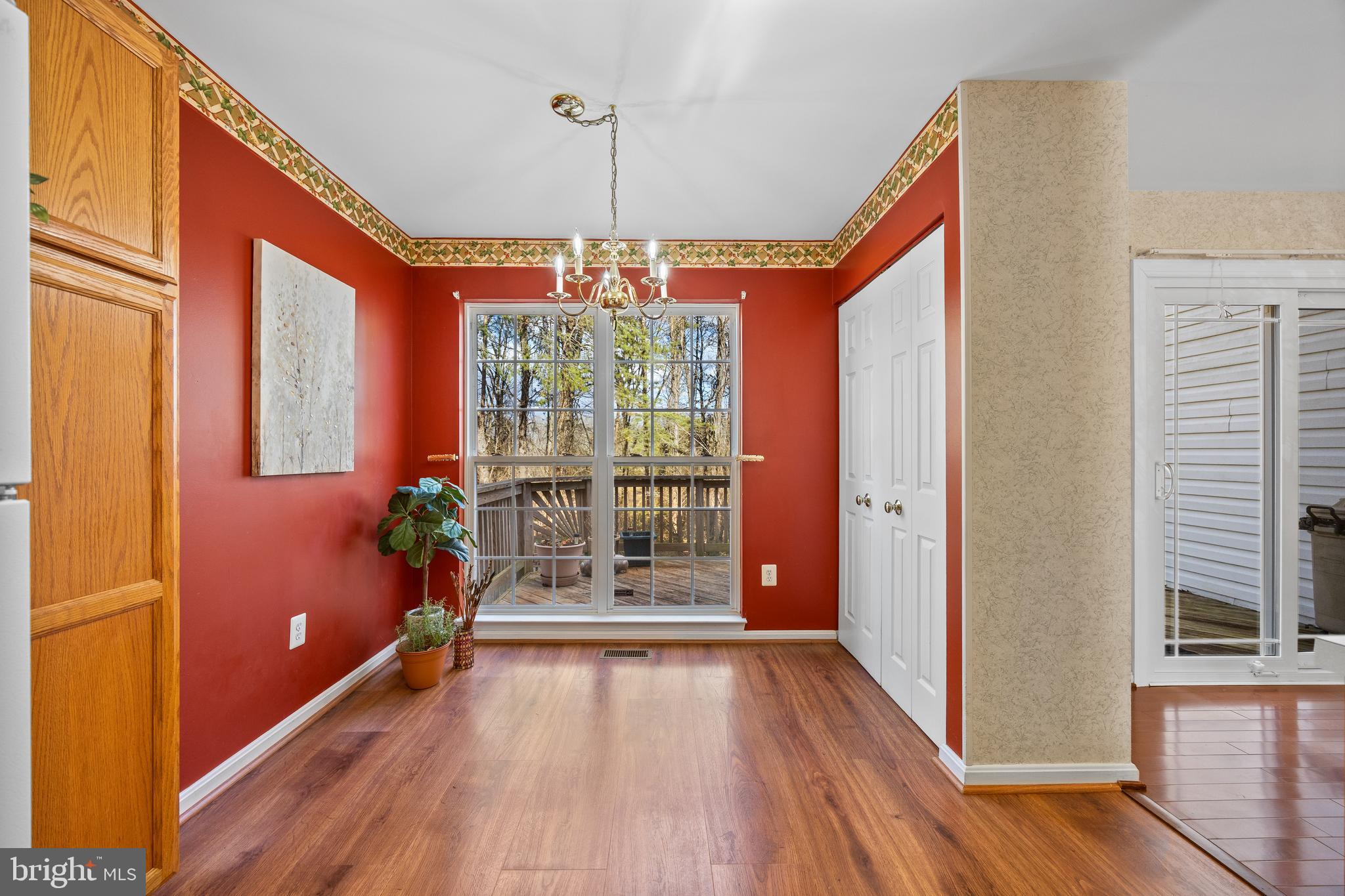 SEVEN OAKS - Residential