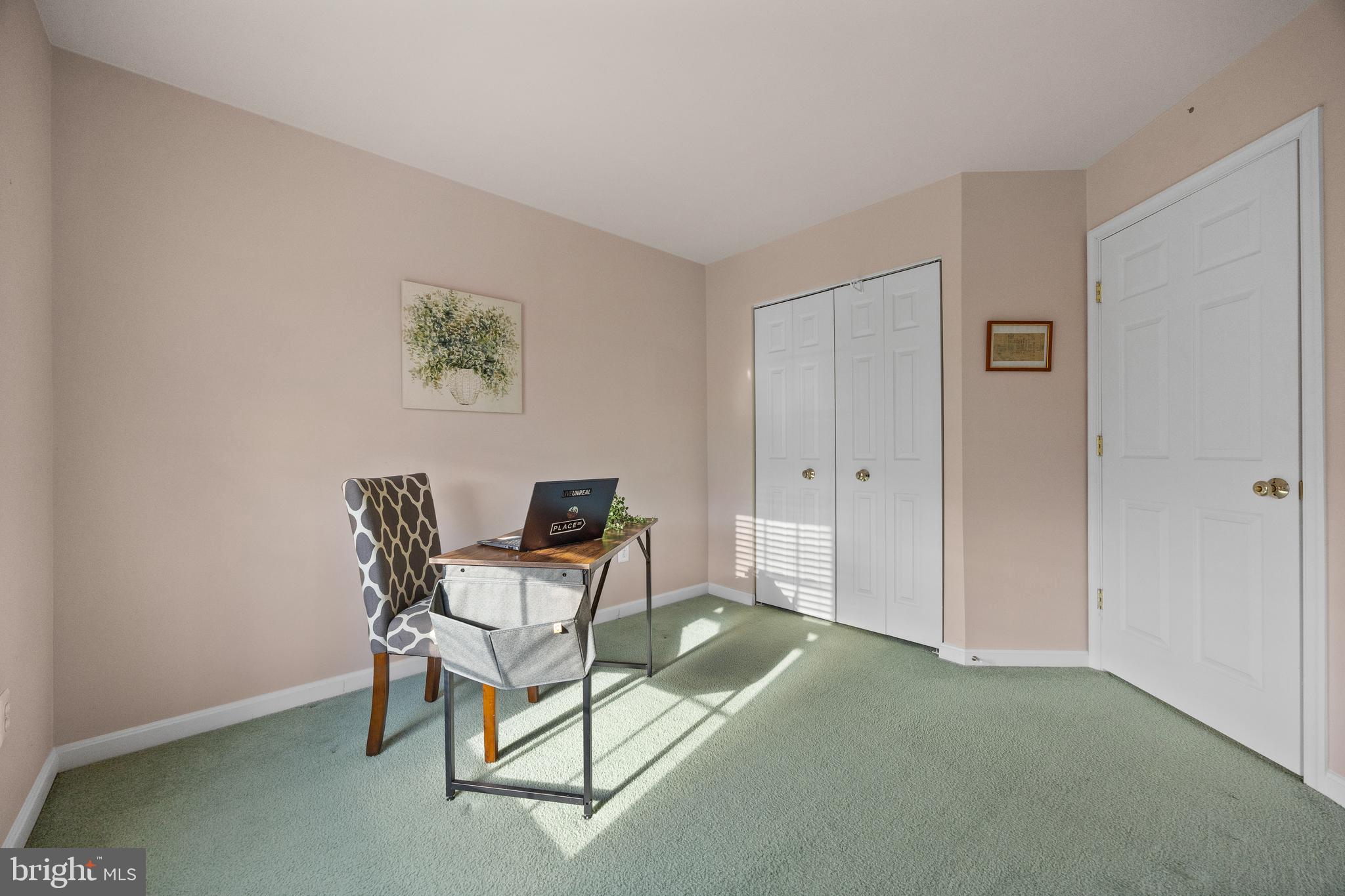 SEVEN OAKS - Residential