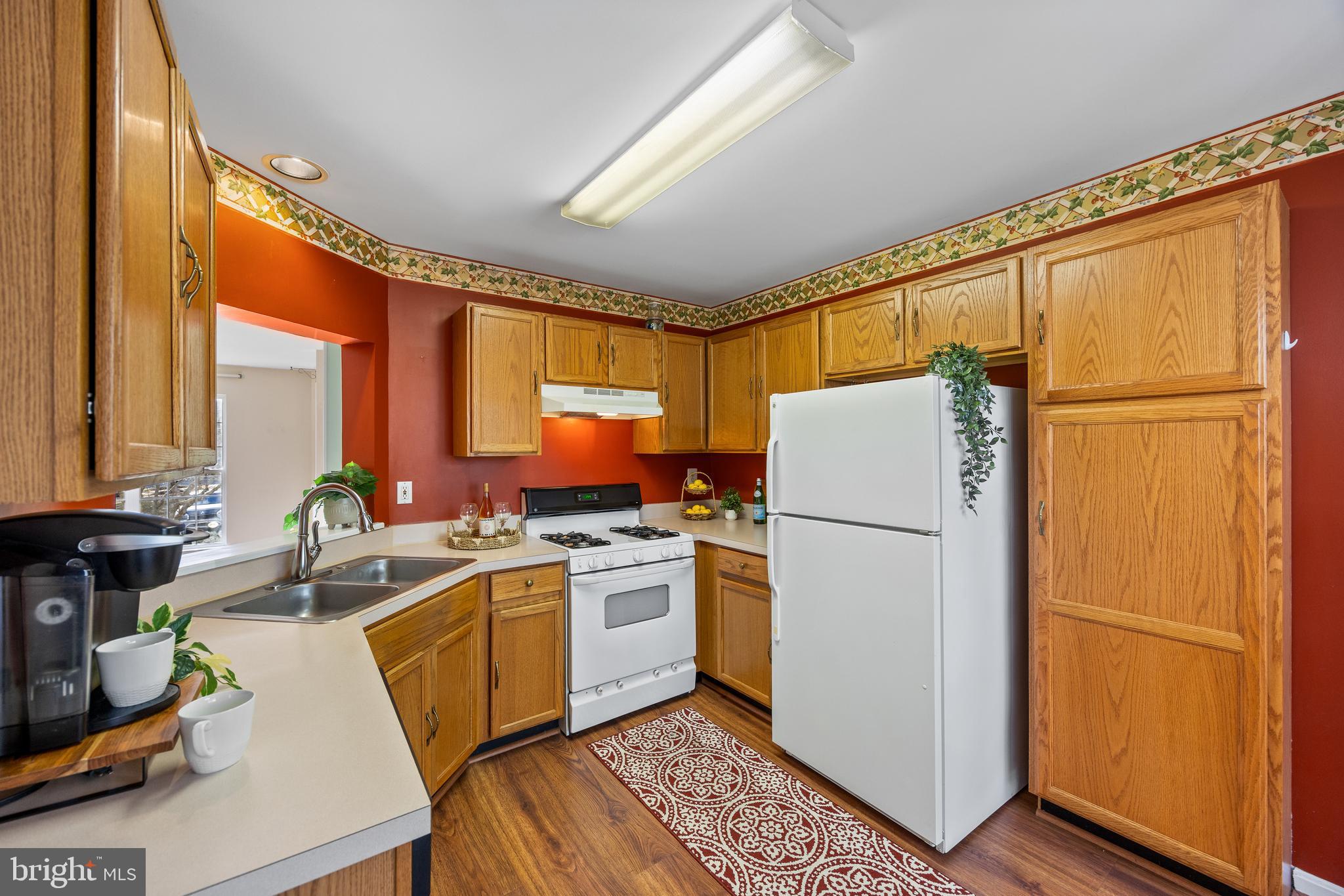 SEVEN OAKS - Residential