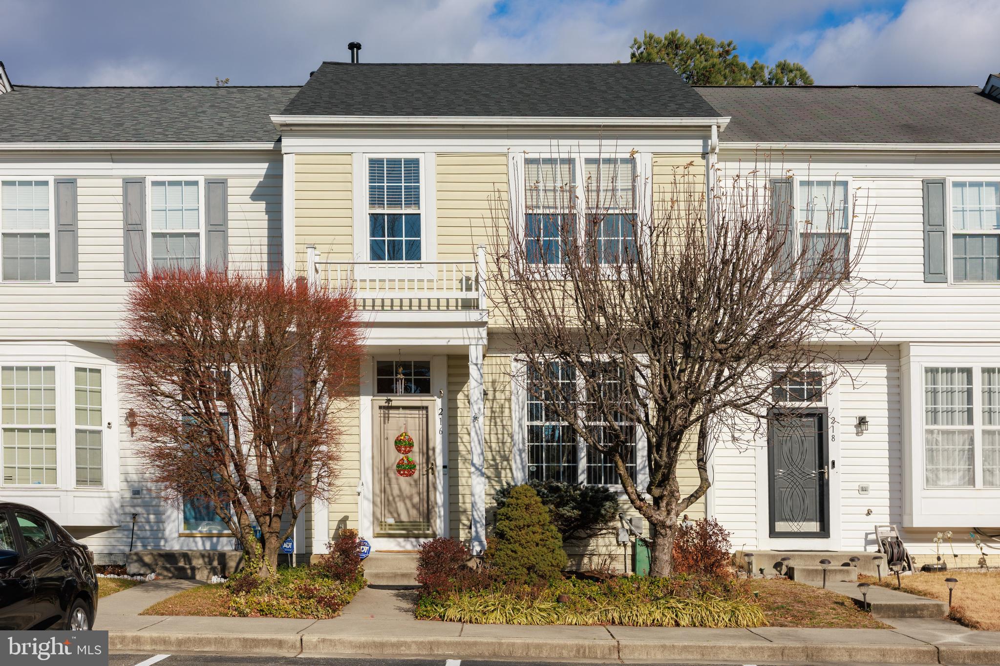 216 ARCADIA SHORES CIRCLE