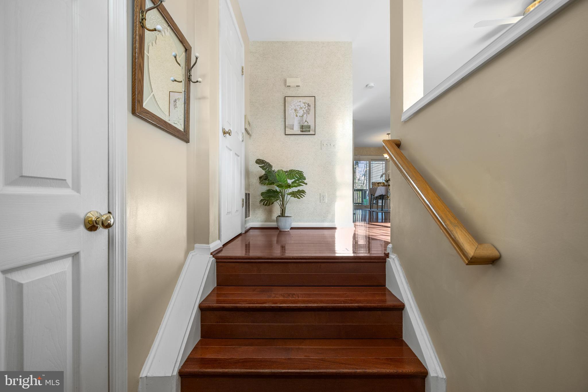 216 ARCADIA SHORES CIRCLE