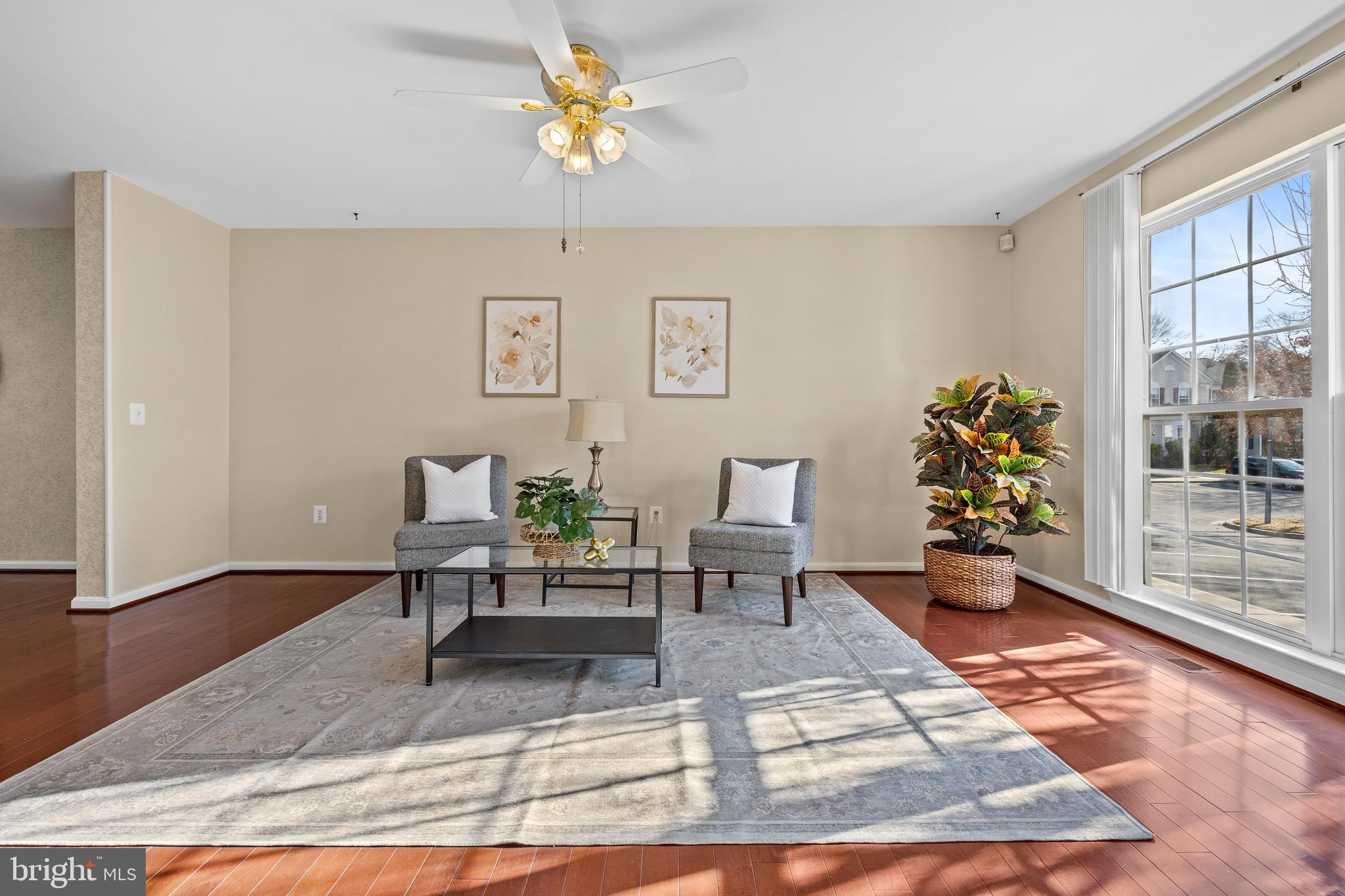 SEVEN OAKS - Residential