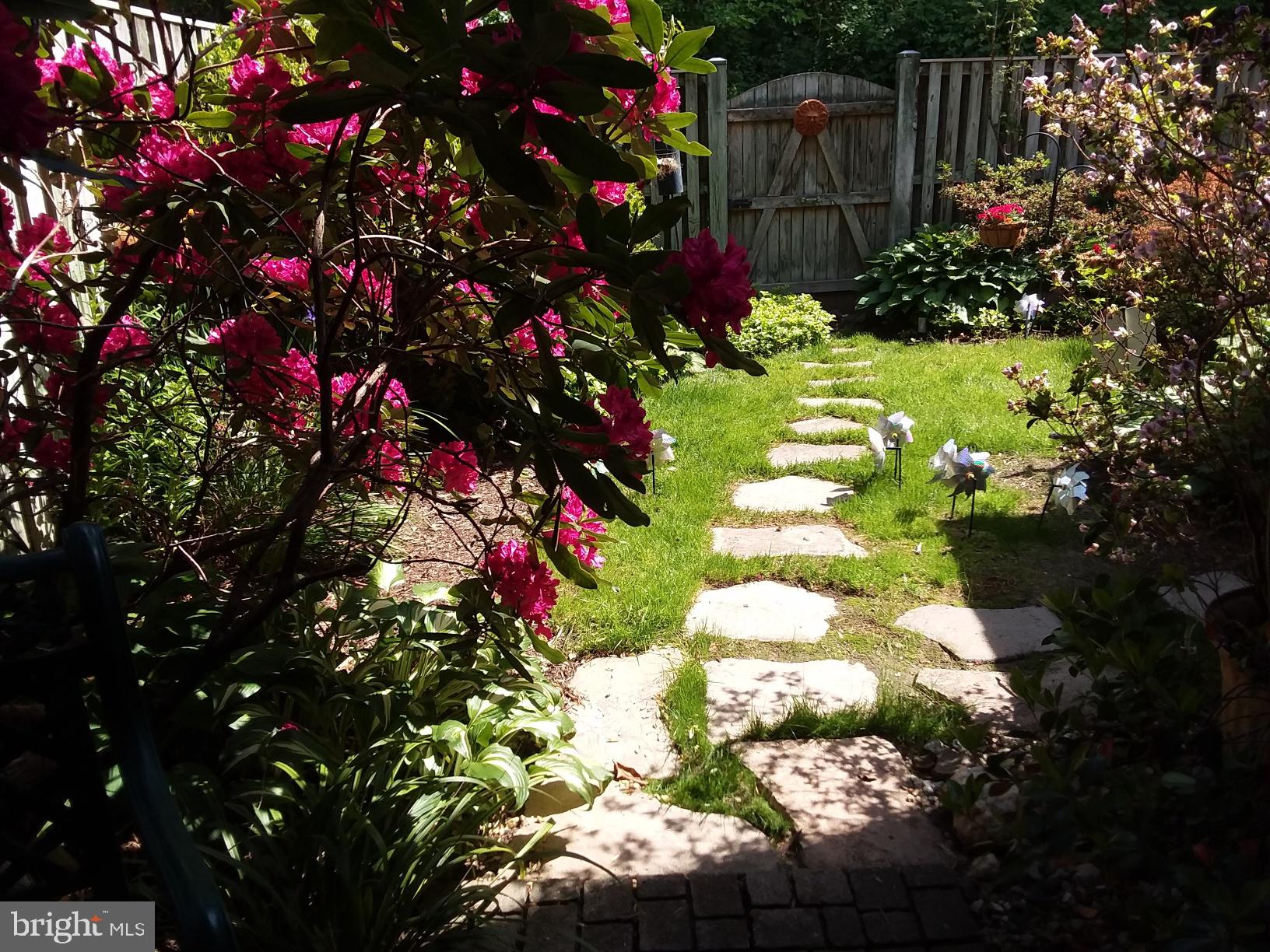 SEVEN OAKS - Residential