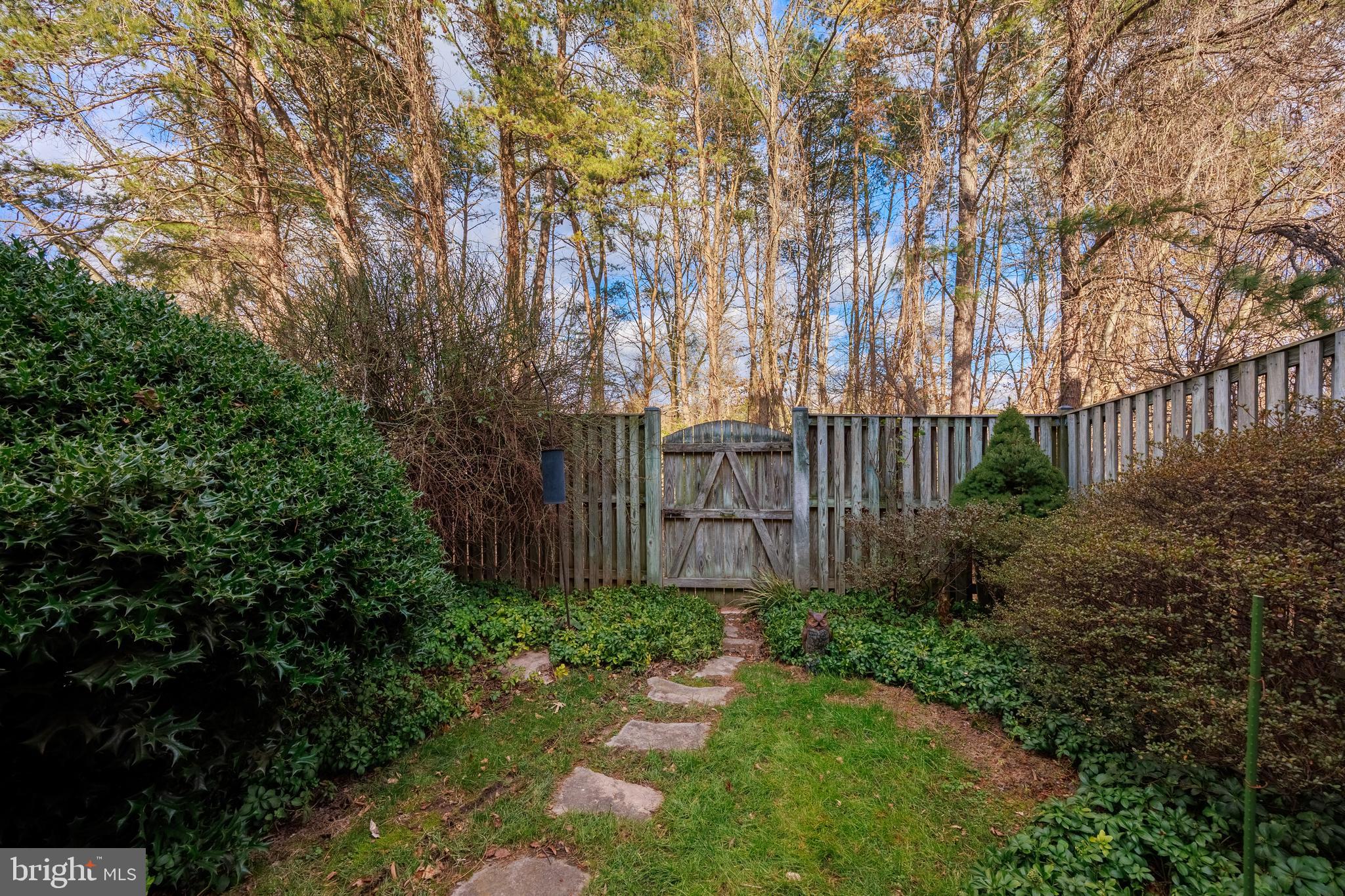 SEVEN OAKS - Residential