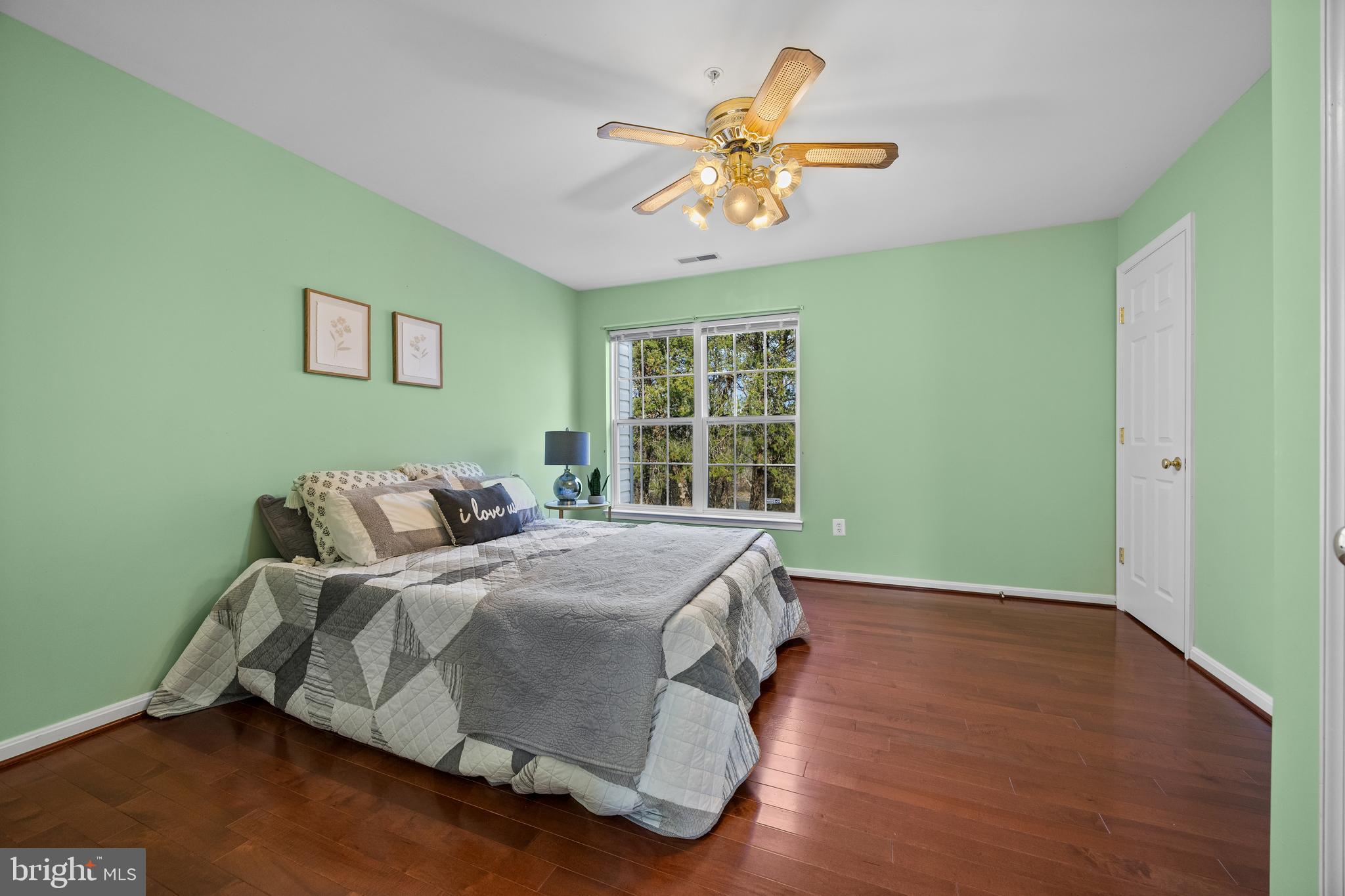 SEVEN OAKS - Residential