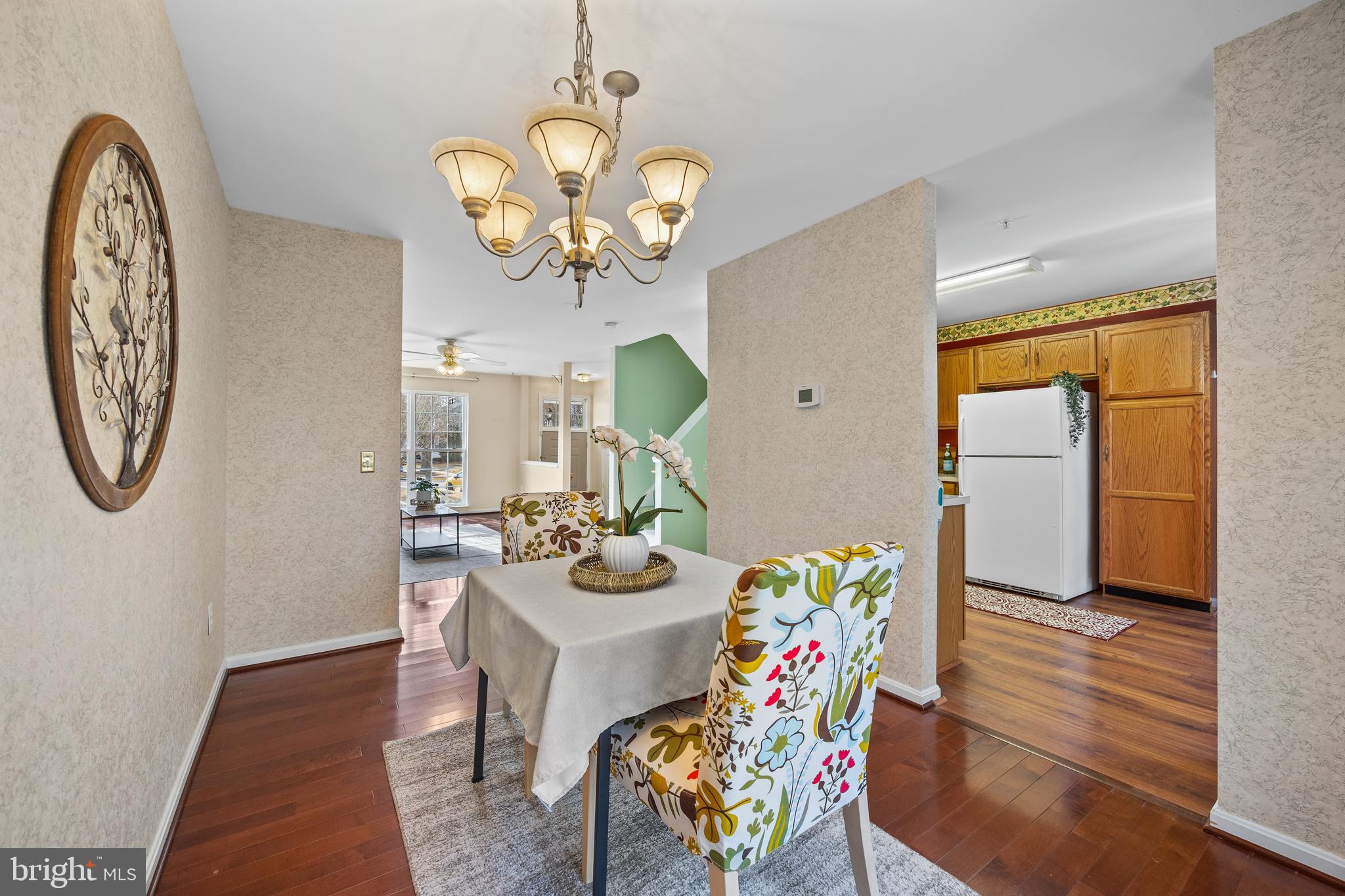 SEVEN OAKS - Residential