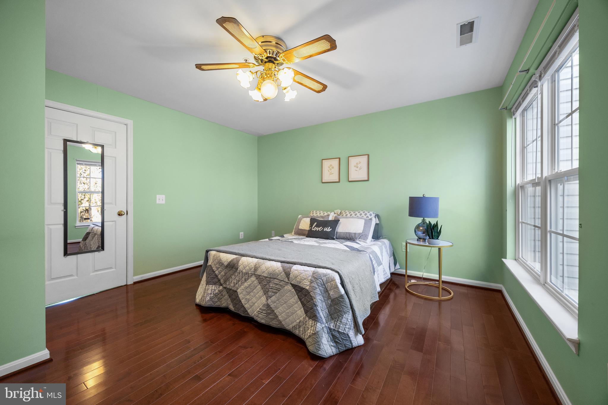 SEVEN OAKS - Residential