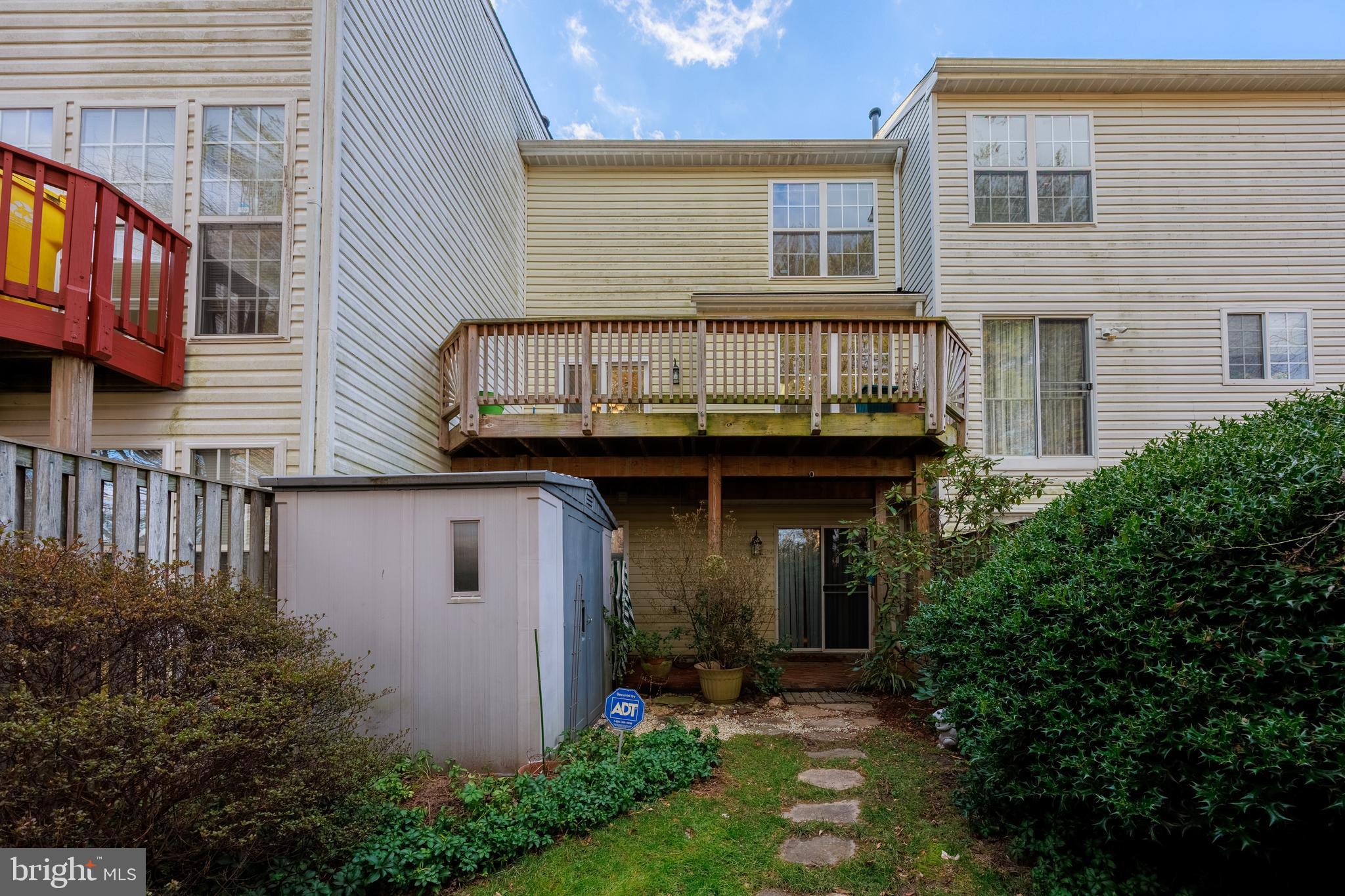 SEVEN OAKS - Residential