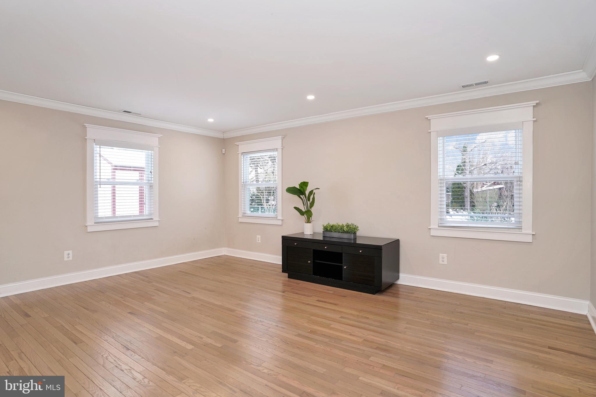 GREENBRIAR - Residential Lease