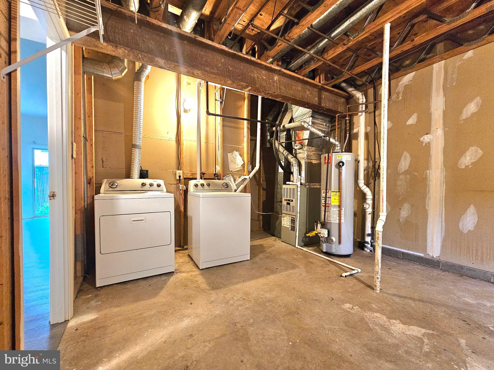 KINGS PARK WEST - Residential Lease