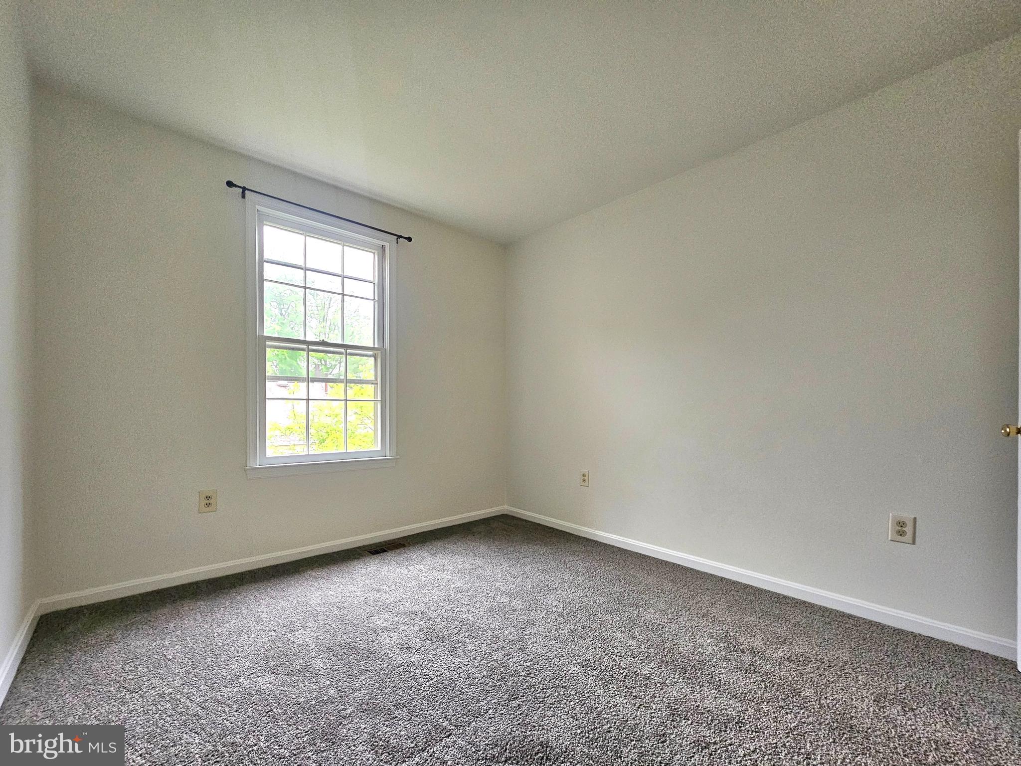 KINGS PARK WEST - Residential Lease