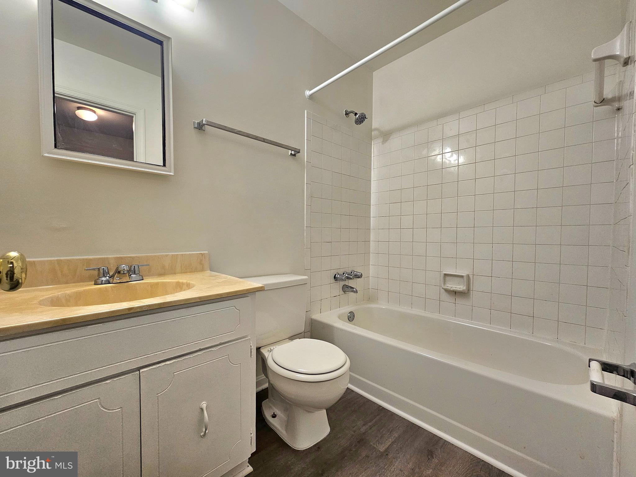 KINGS PARK WEST - Residential Lease