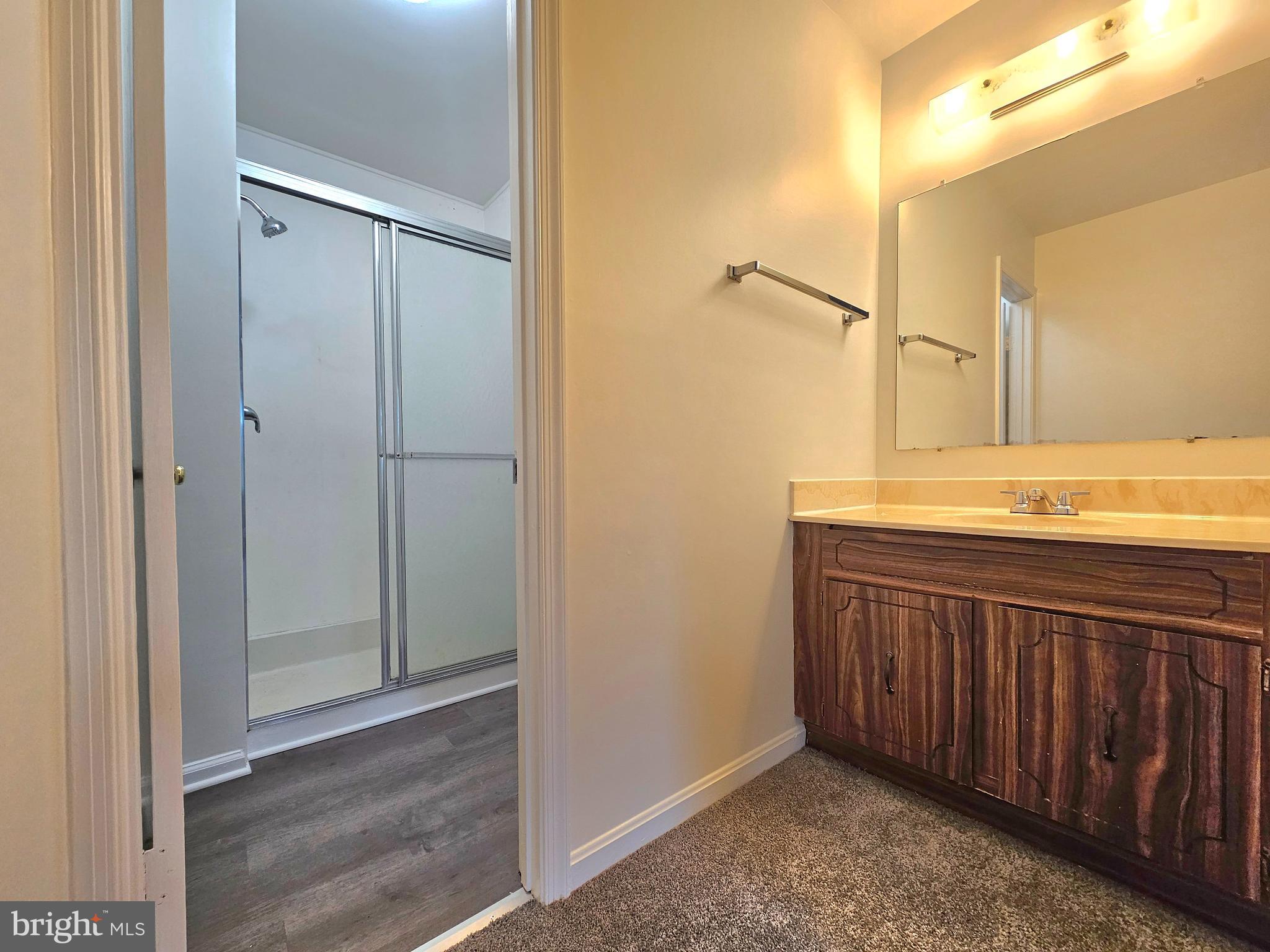 KINGS PARK WEST - Residential Lease