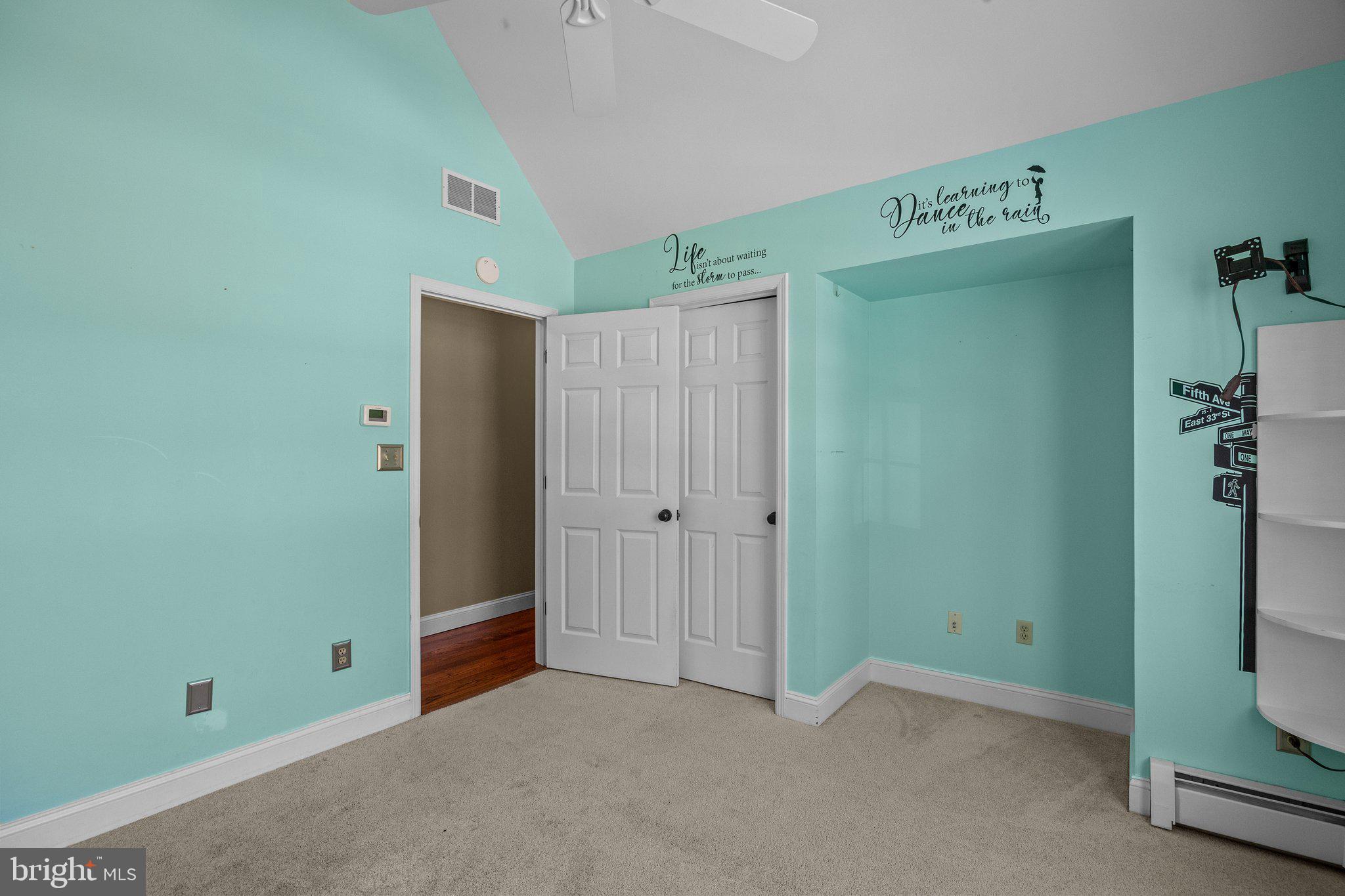 CREEK VIEW ESTS - Residential