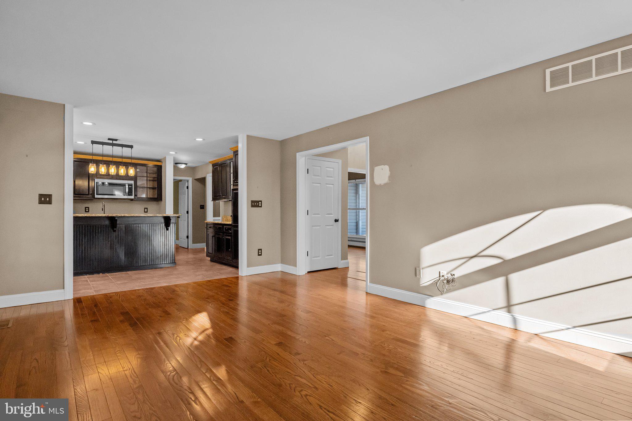 CREEK VIEW ESTS - Residential