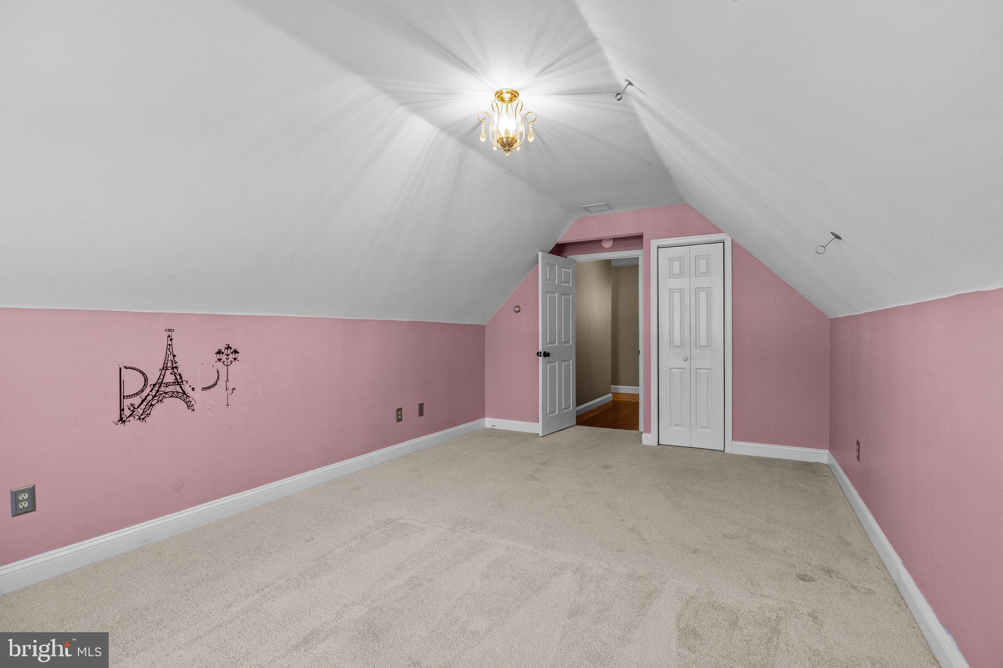 CREEK VIEW ESTS - Residential