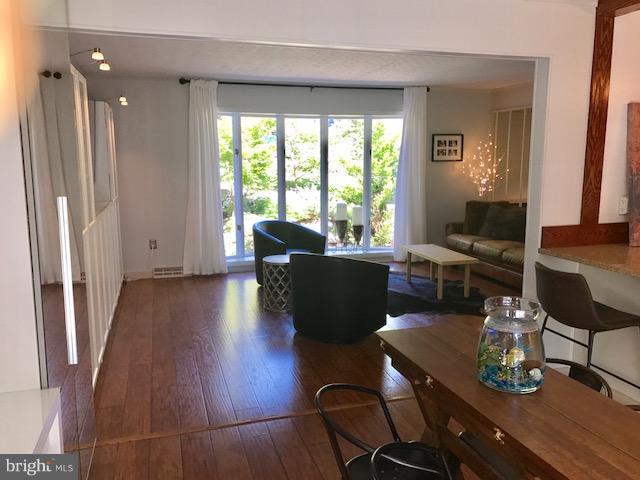 SHERWOOD ACRES - Residential