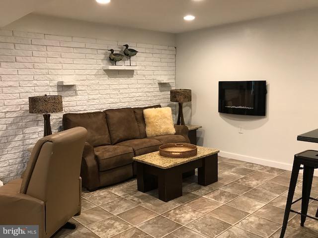 SHERWOOD ACRES - Residential