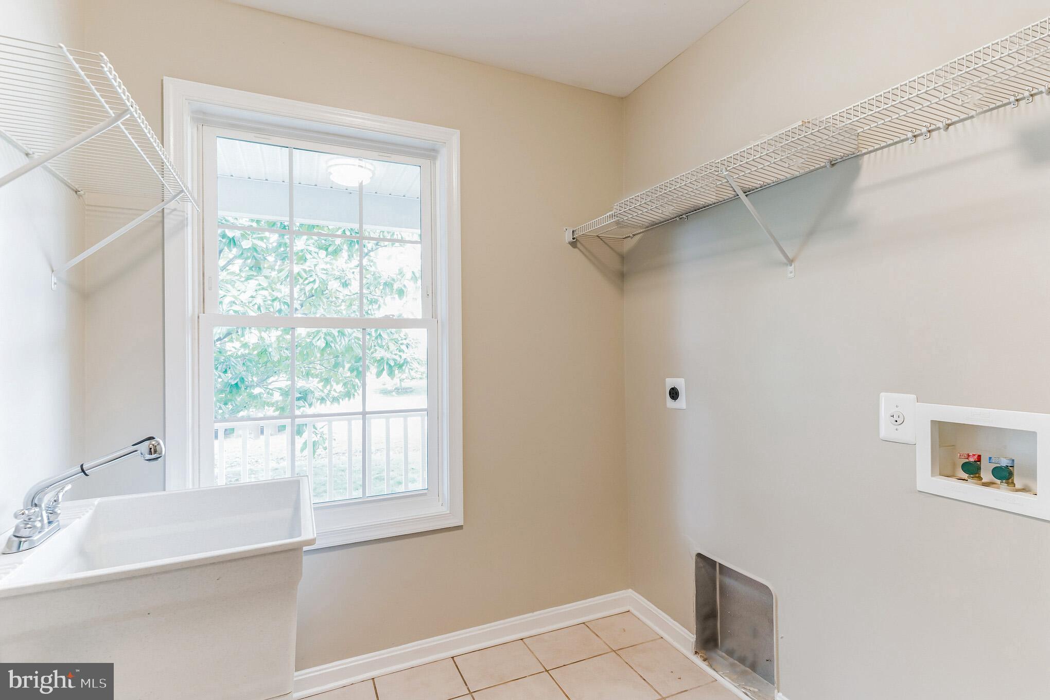 POTOMAC SANDS - Residential