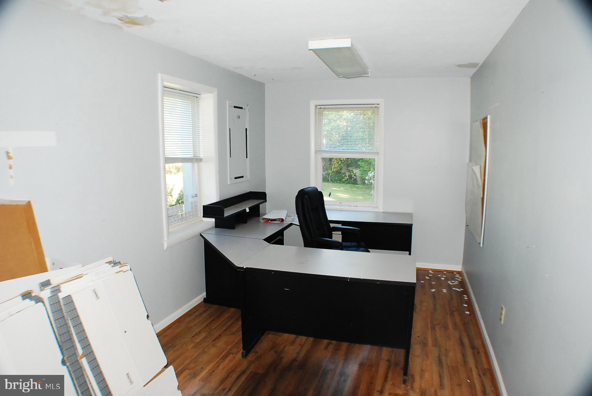 10358 STONEWALL JACKSON HIGHWAY