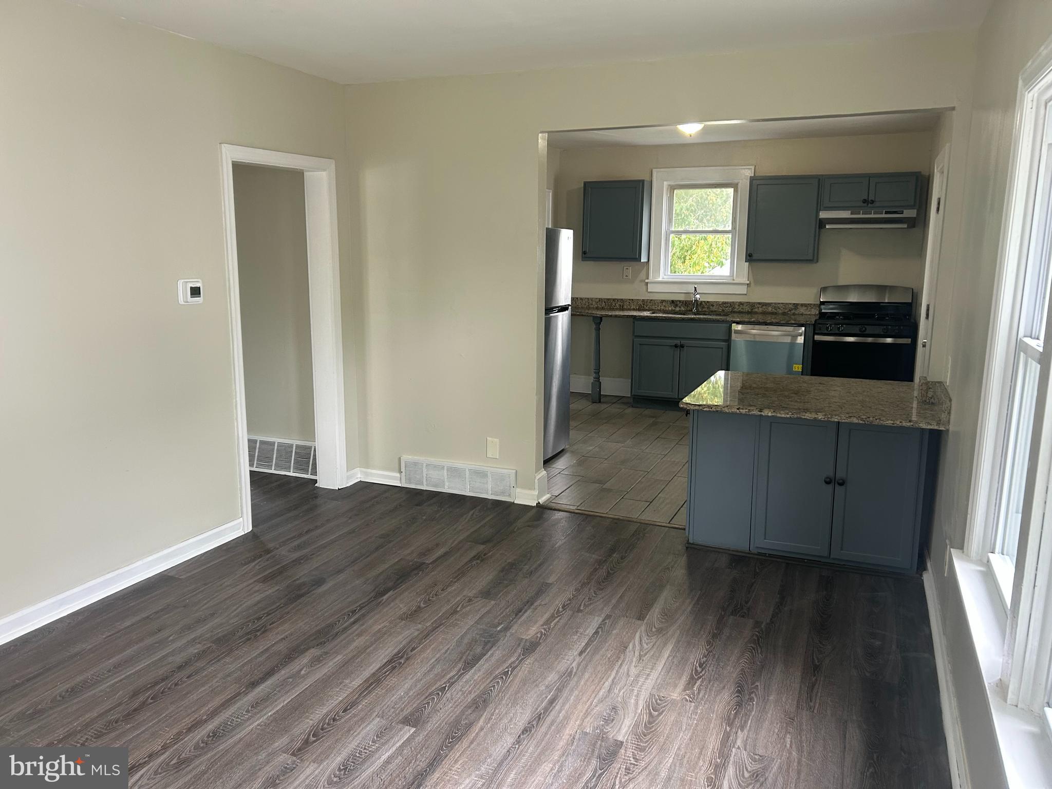 110 W ELMER STREET