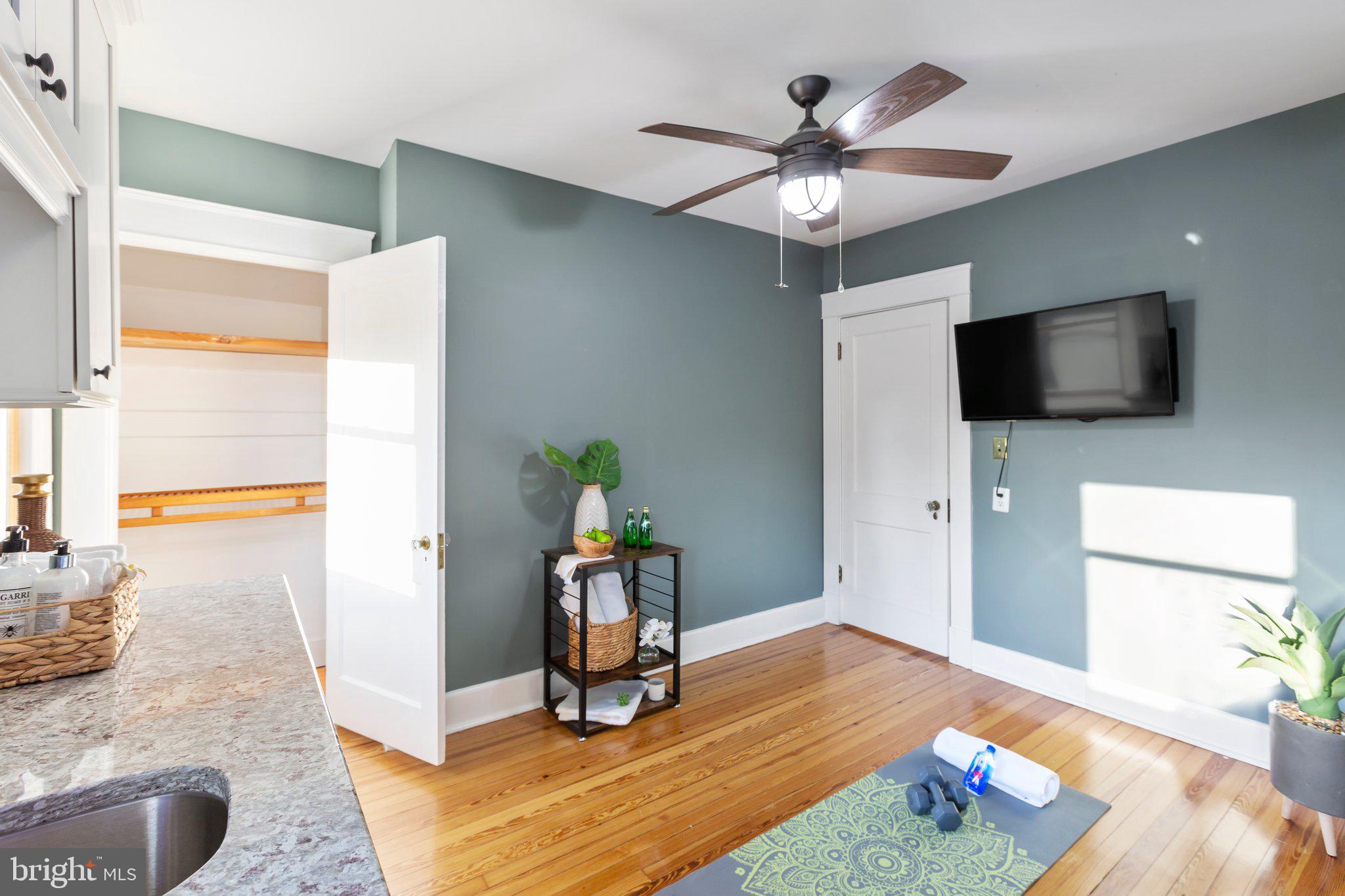 DOWNTOWN FREDERICKSBURG - Residential