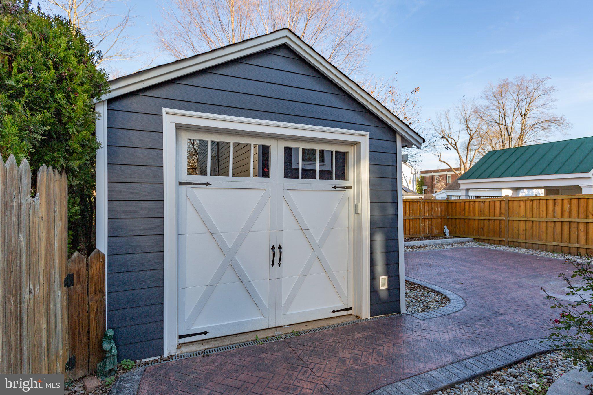 DOWNTOWN FREDERICKSBURG - Residential