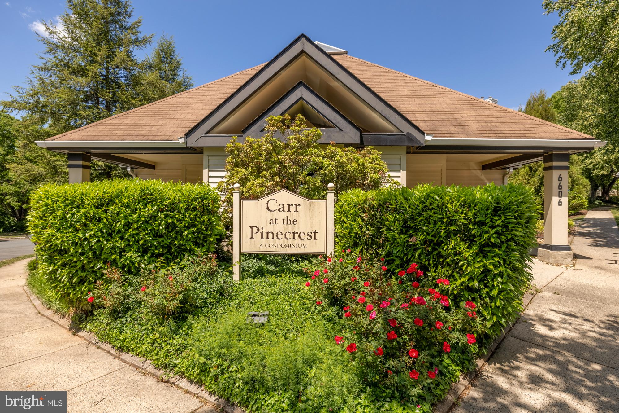 CARR AT PINECREST - Residential
