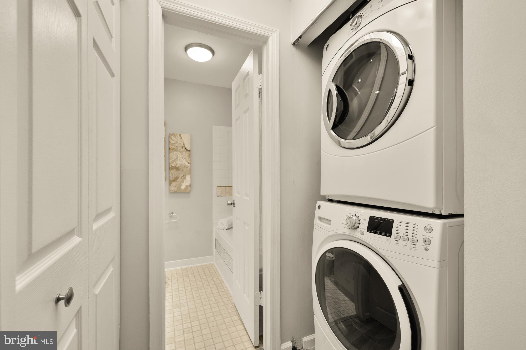 CARR AT PINECREST - Residential