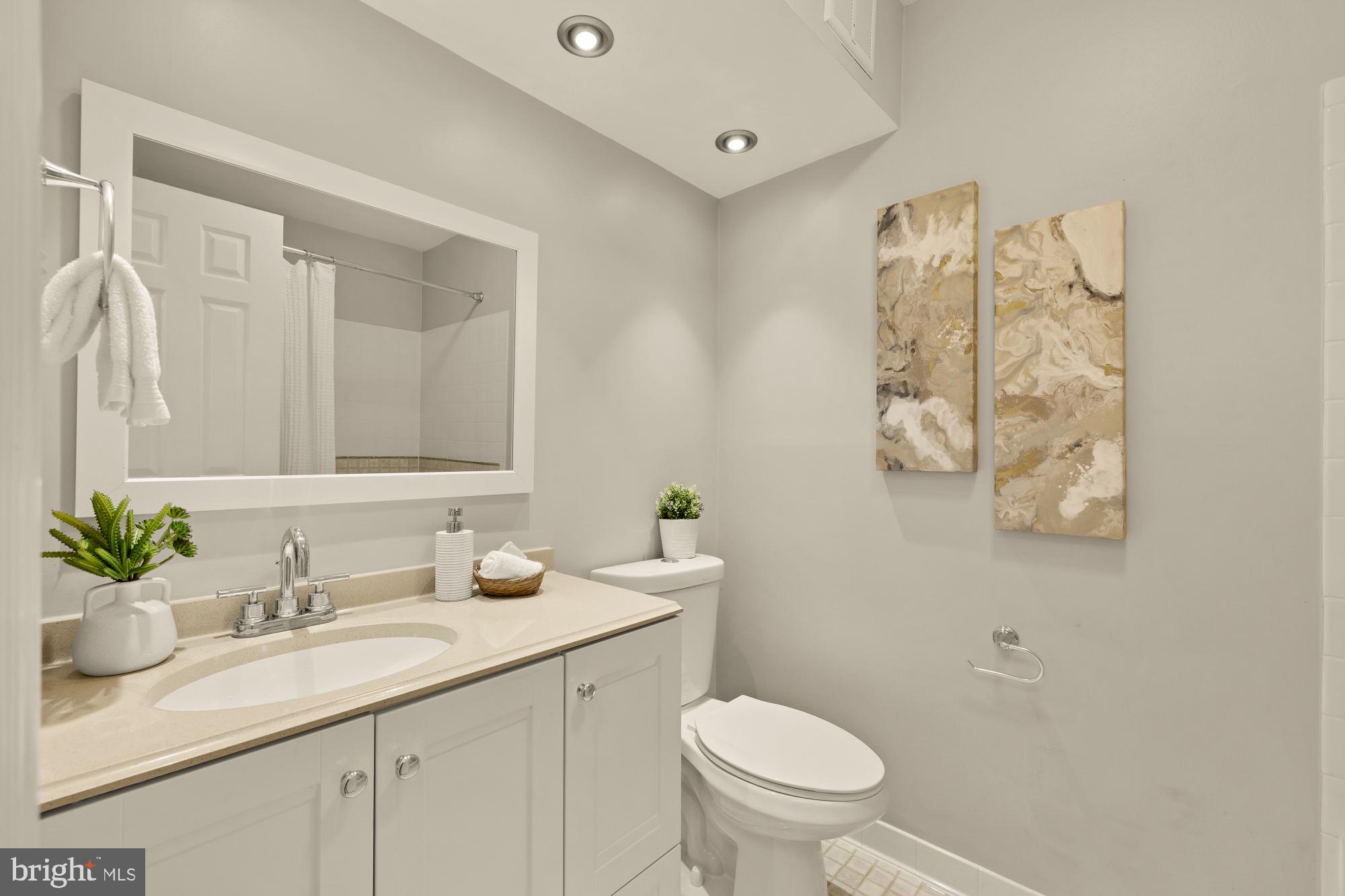 CARR AT PINECREST - Residential