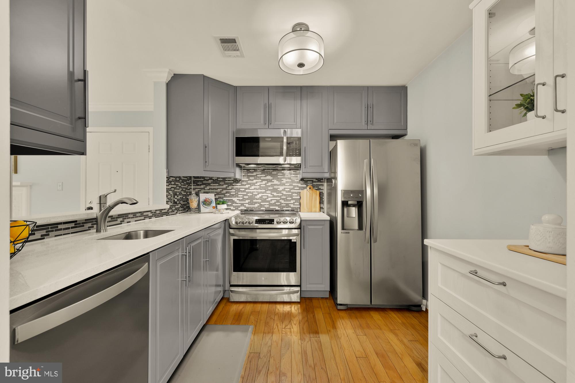 CARR AT PINECREST - Residential
