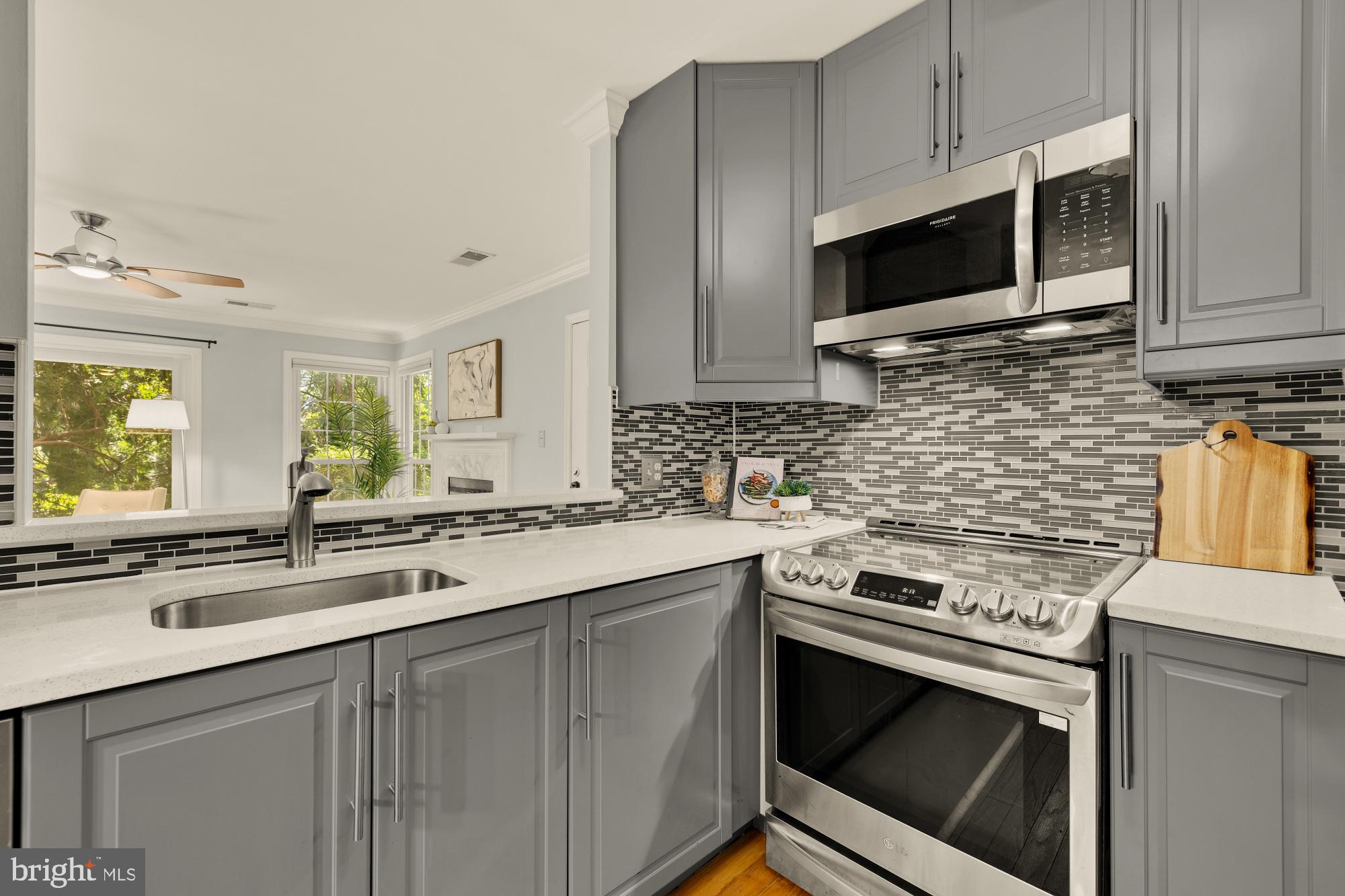 CARR AT PINECREST - Residential