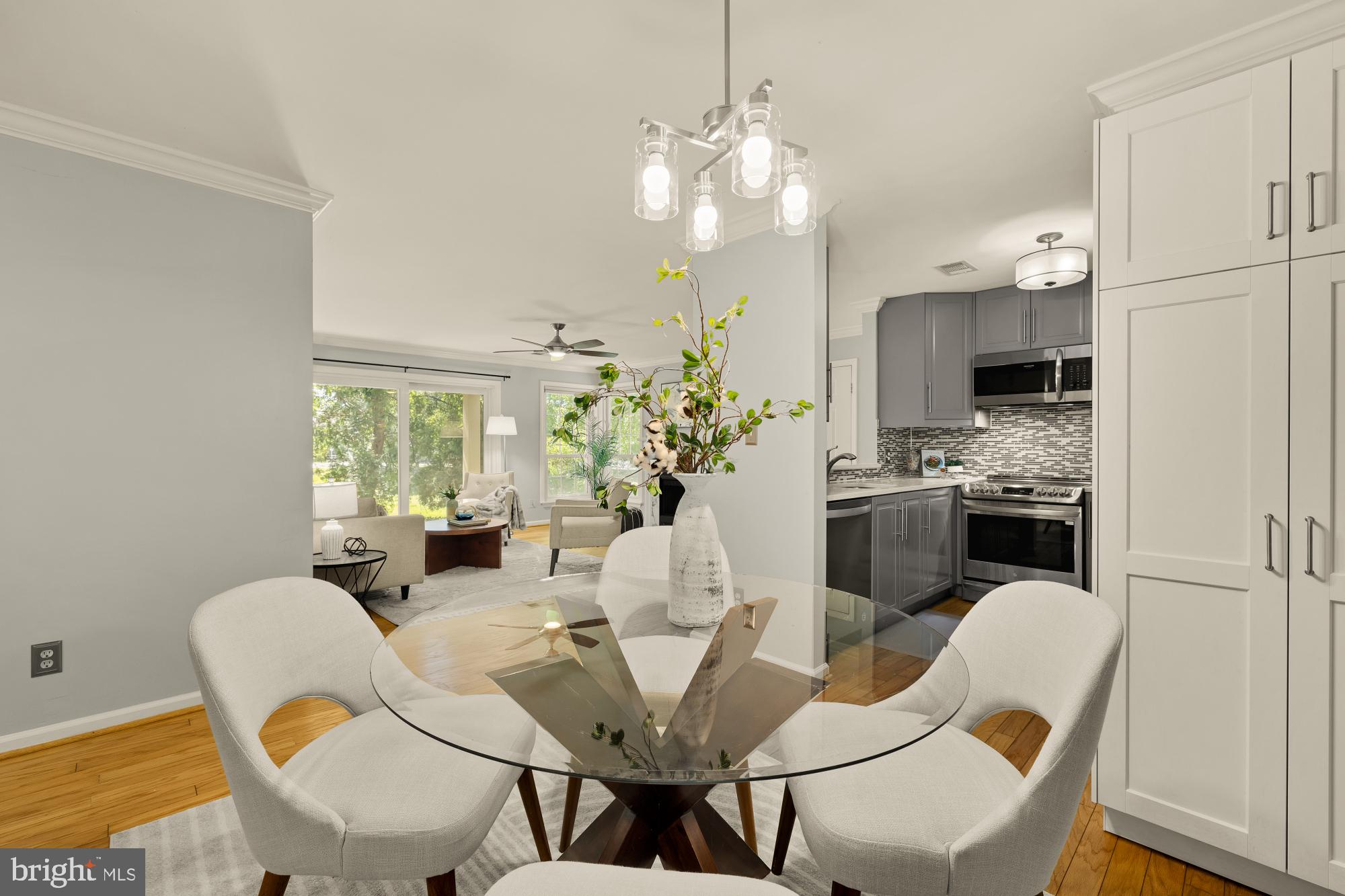 CARR AT PINECREST - Residential