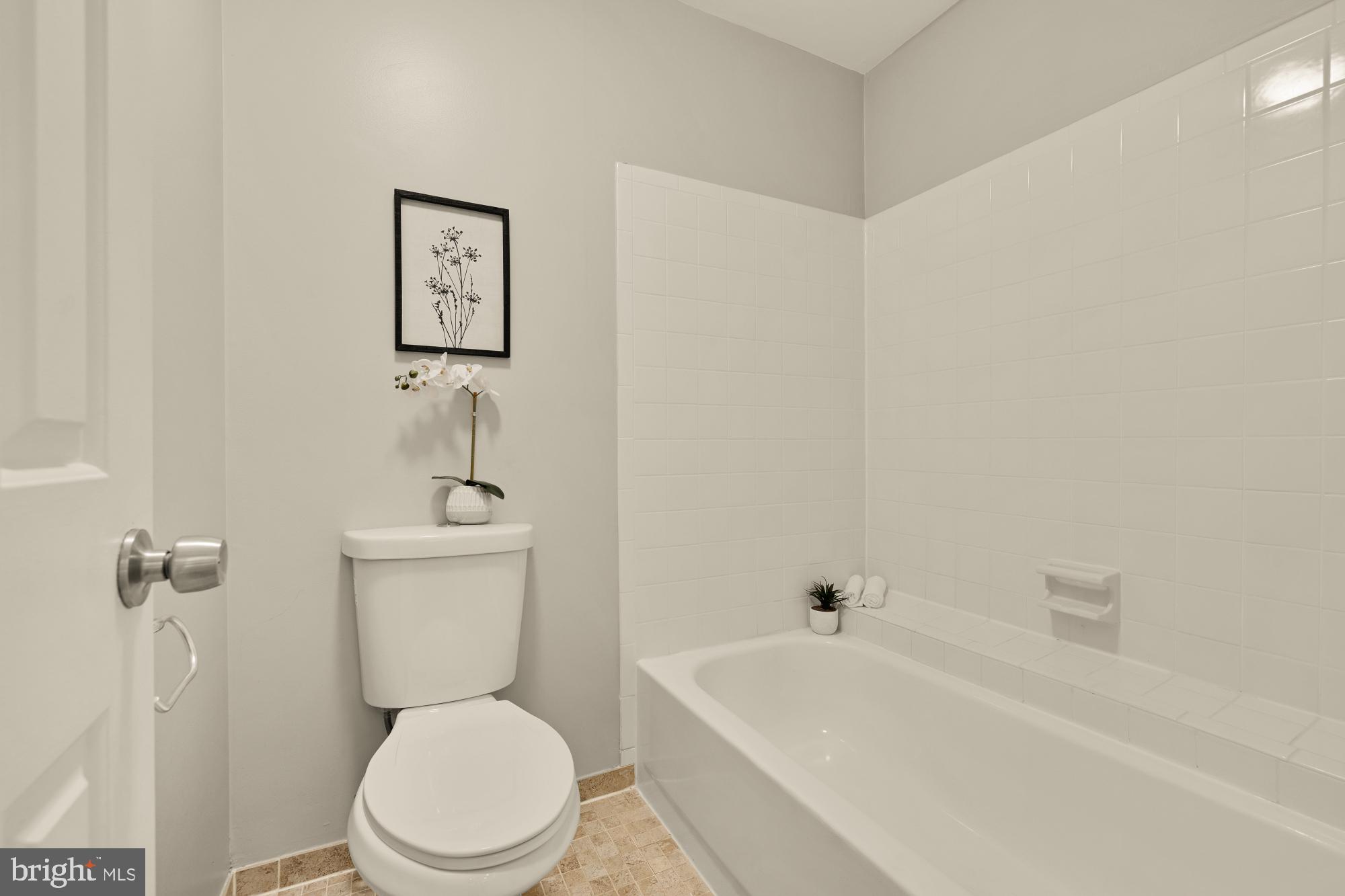 CARR AT PINECREST - Residential