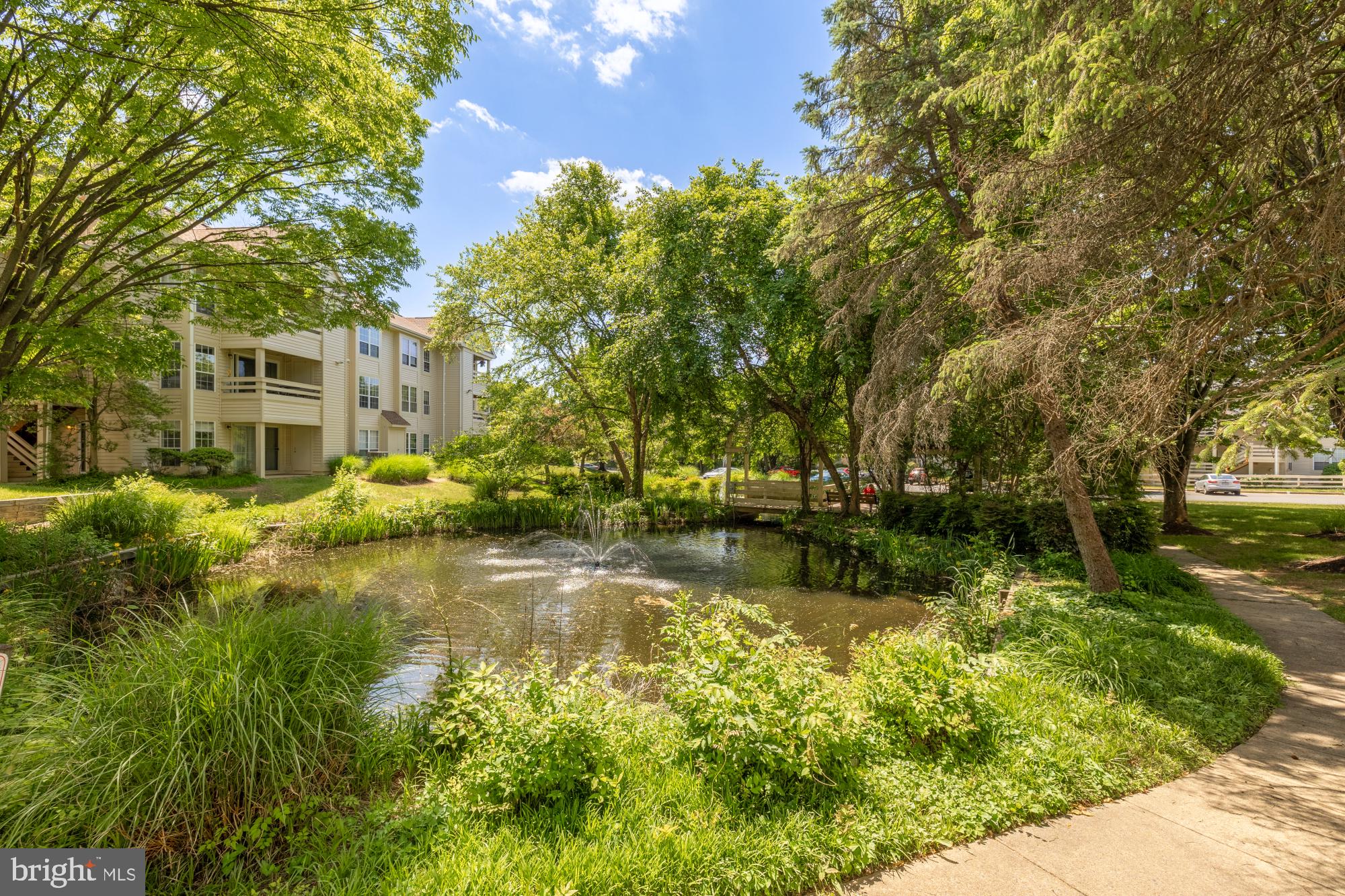 CARR AT PINECREST - Residential