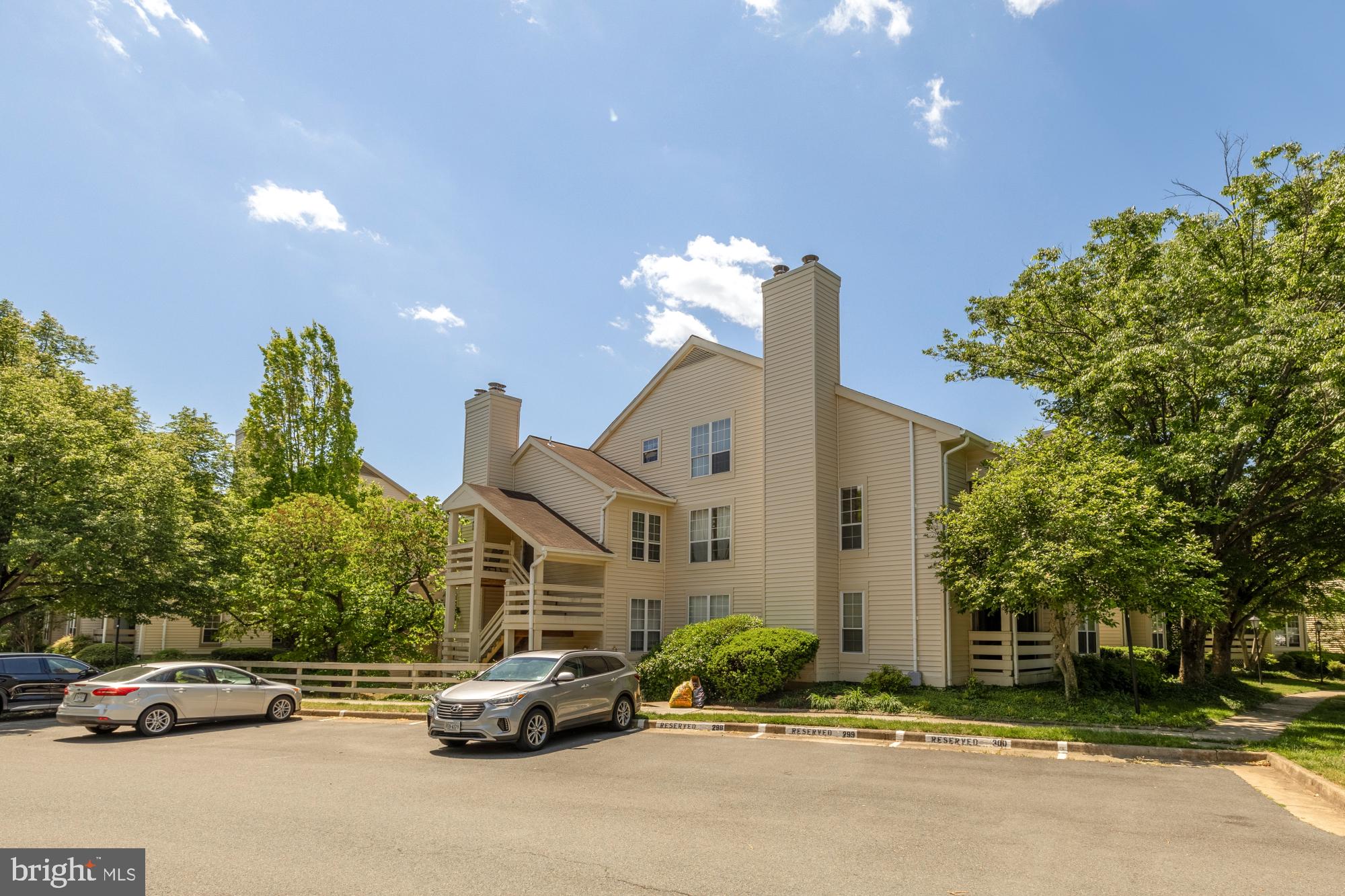 CARR AT PINECREST - Residential