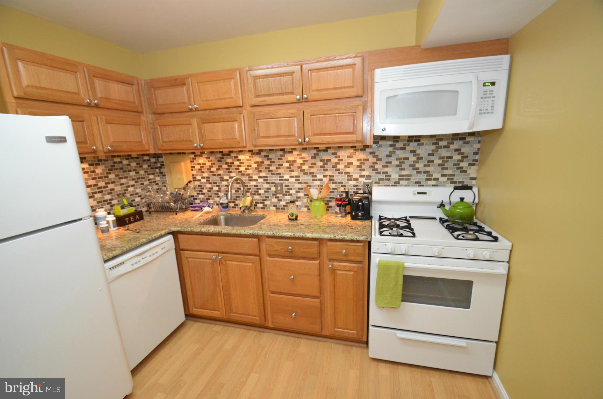 CANTERBURY SQUARE - Residential Lease