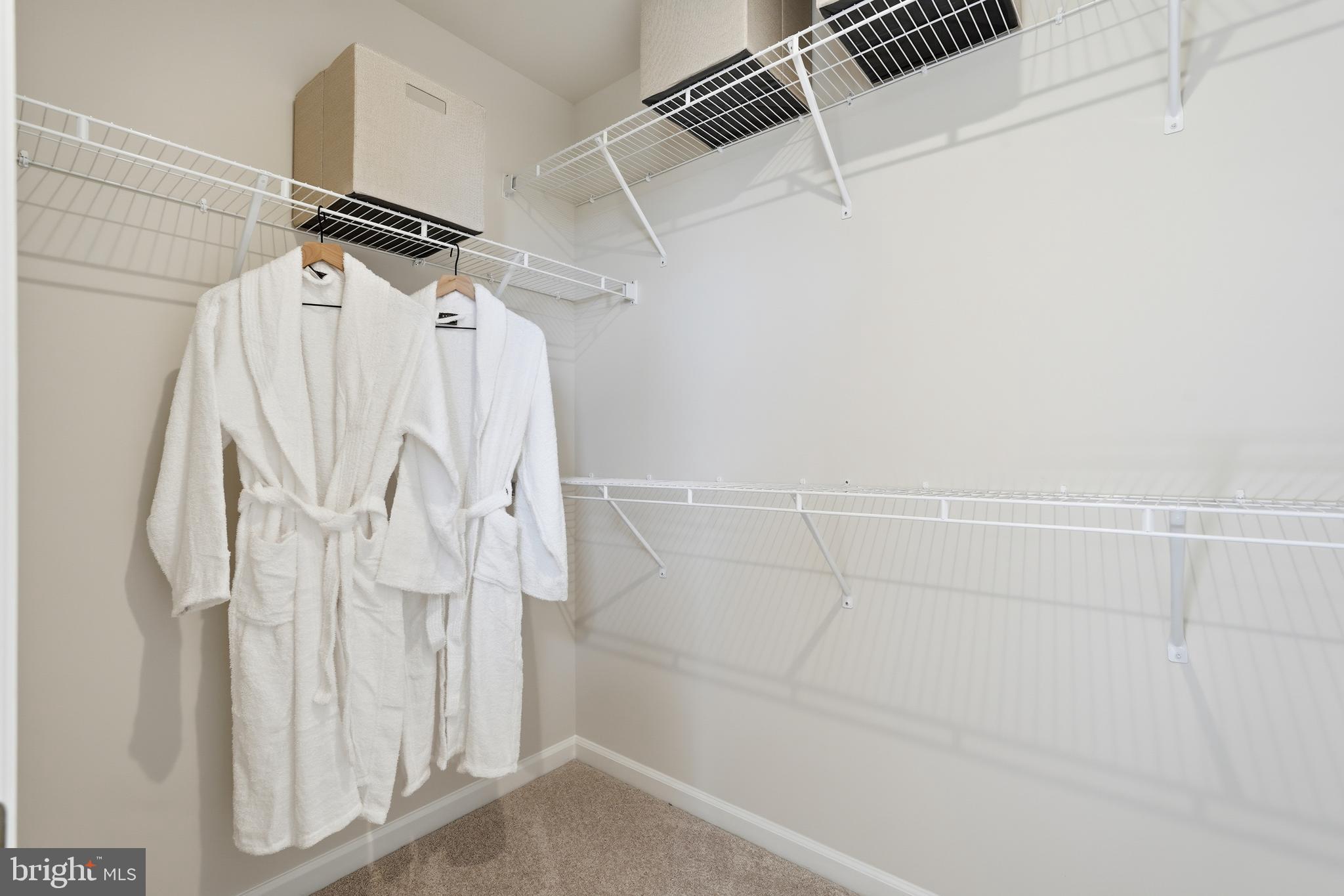 PRESIDENTS POINTE - Residential