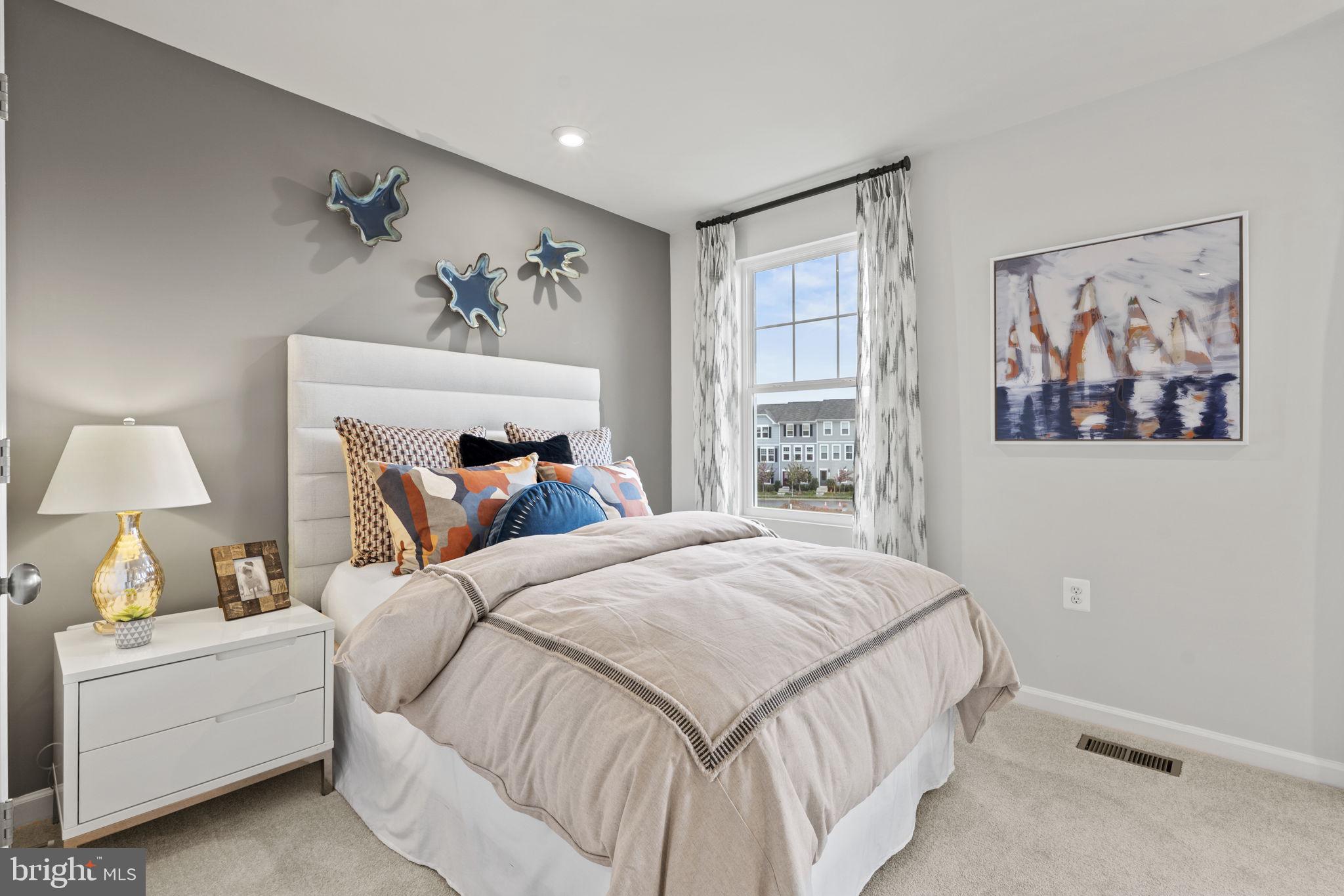 PRESIDENTS POINTE - Residential