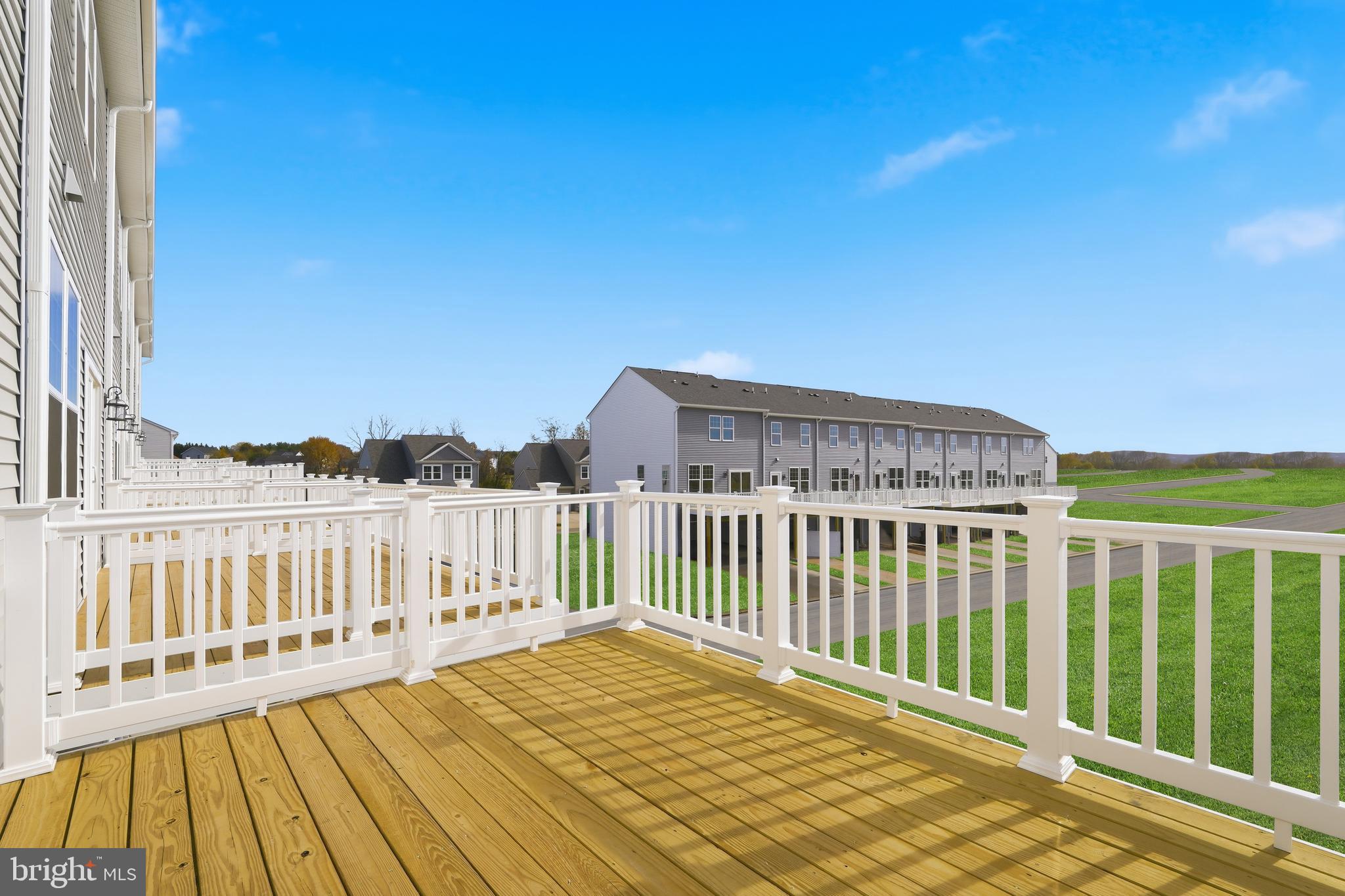 PRESIDENTS POINTE - Residential