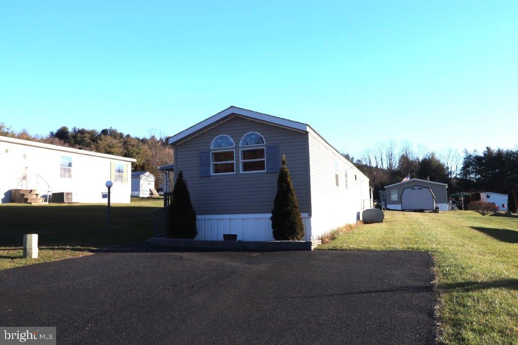 BLUE MT.VIEW PARK - Residential