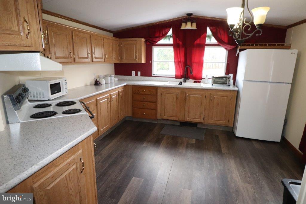 BLUE MT.VIEW PARK - Residential