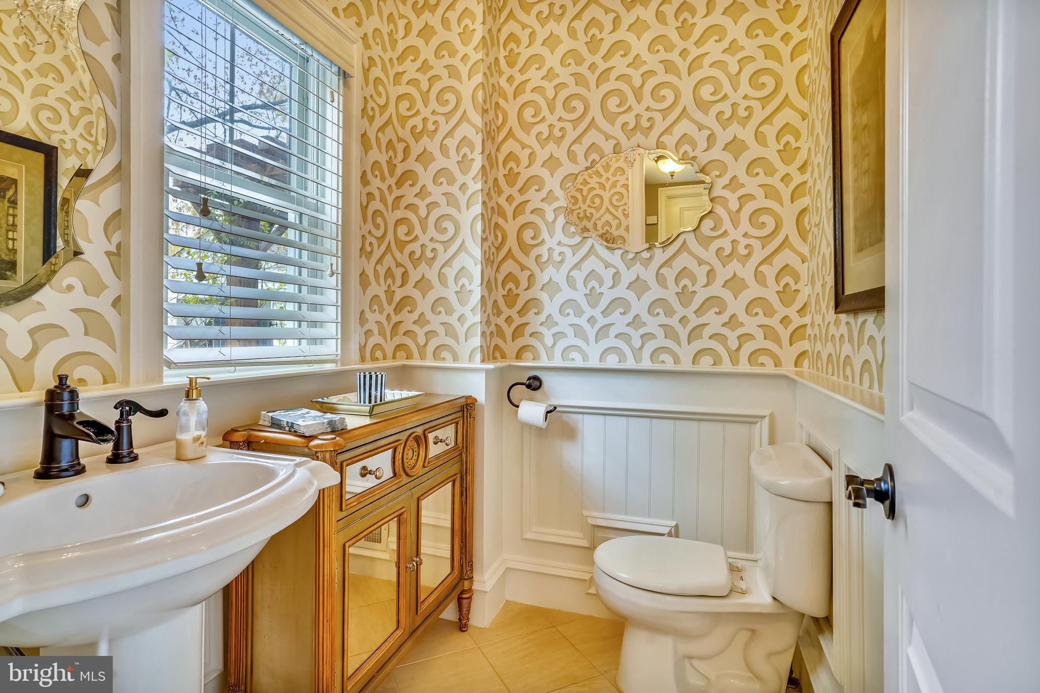 ROSEMONT PARK - Residential