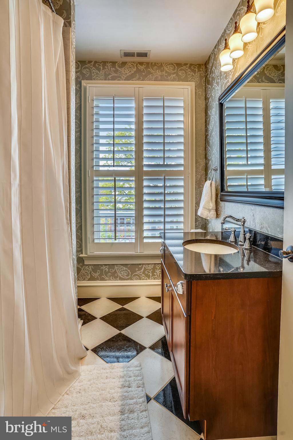 ROSEMONT PARK - Residential