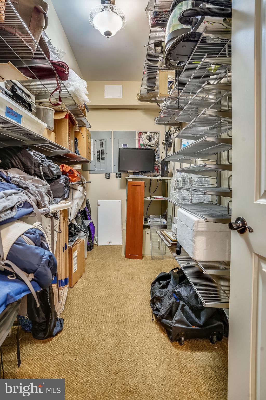 ROSEMONT PARK - Residential