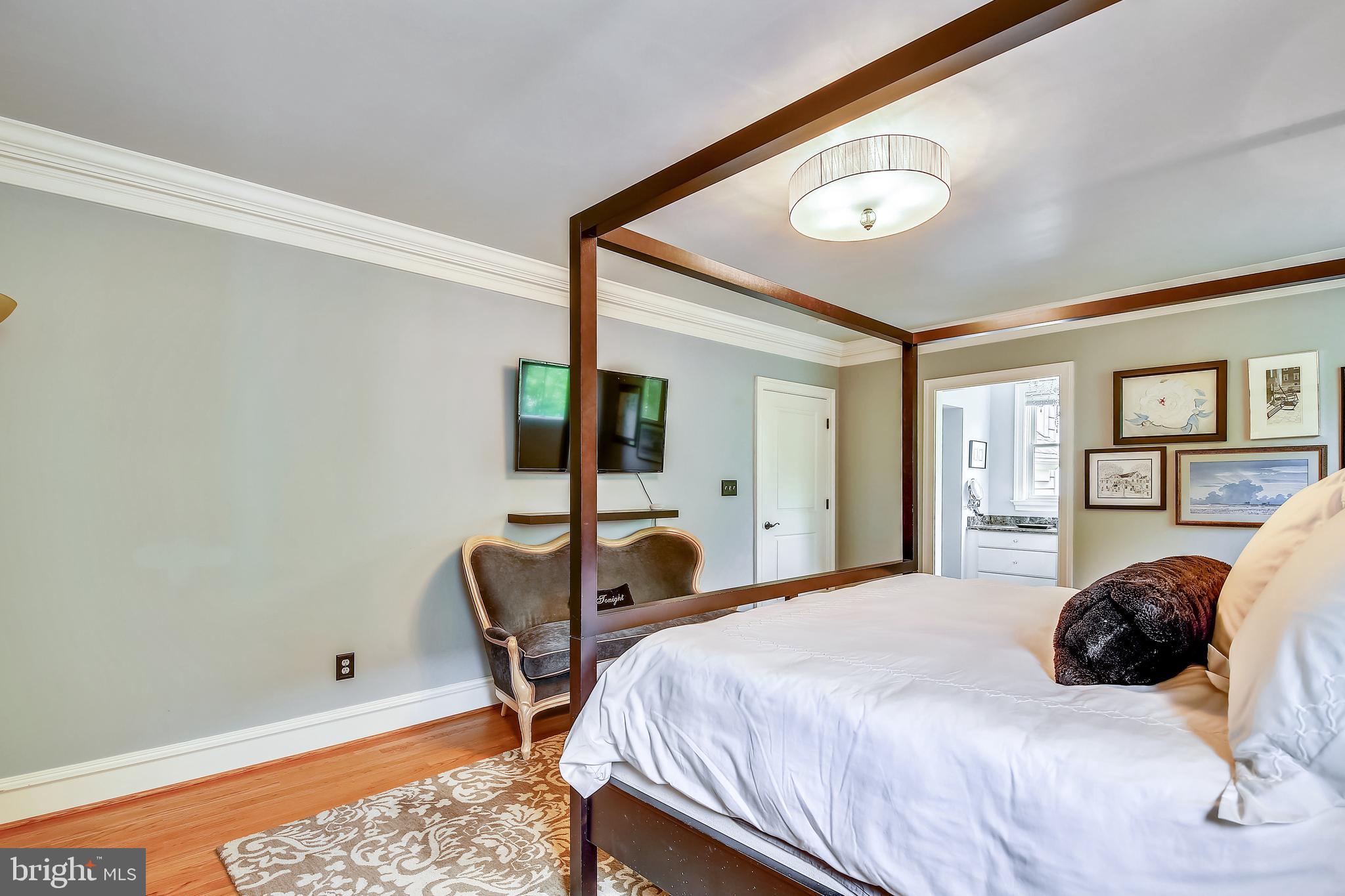 ROSEMONT PARK - Residential