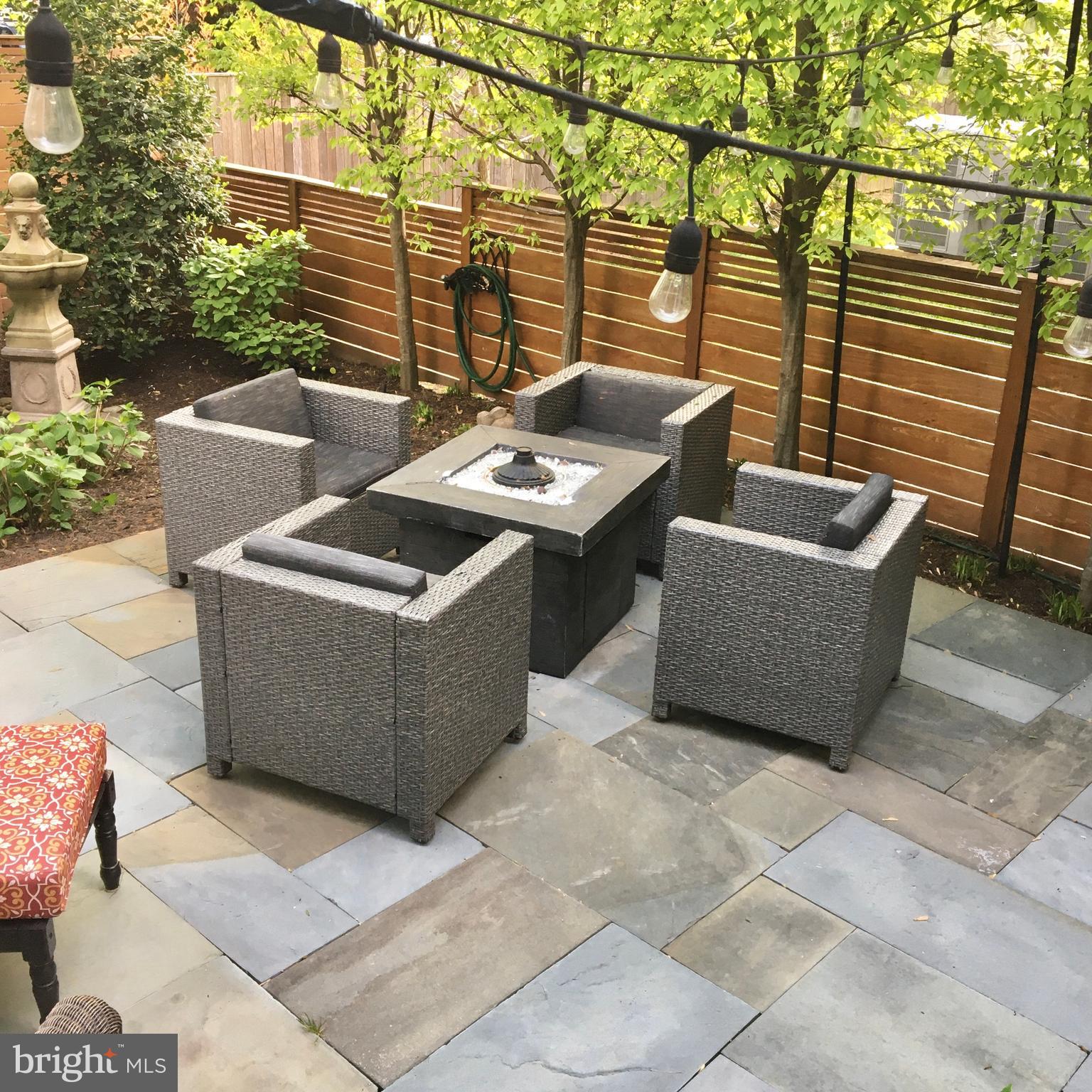 ROSEMONT PARK - Residential