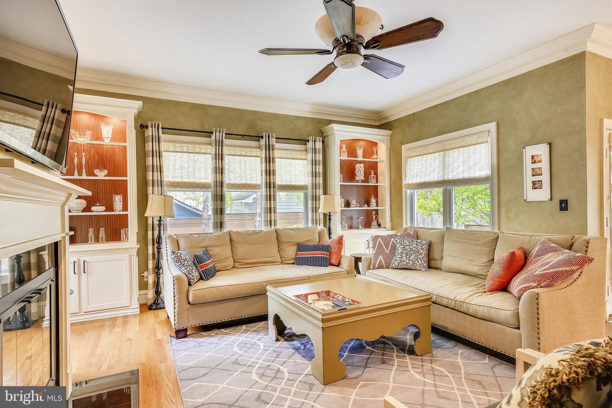 ROSEMONT PARK - Residential